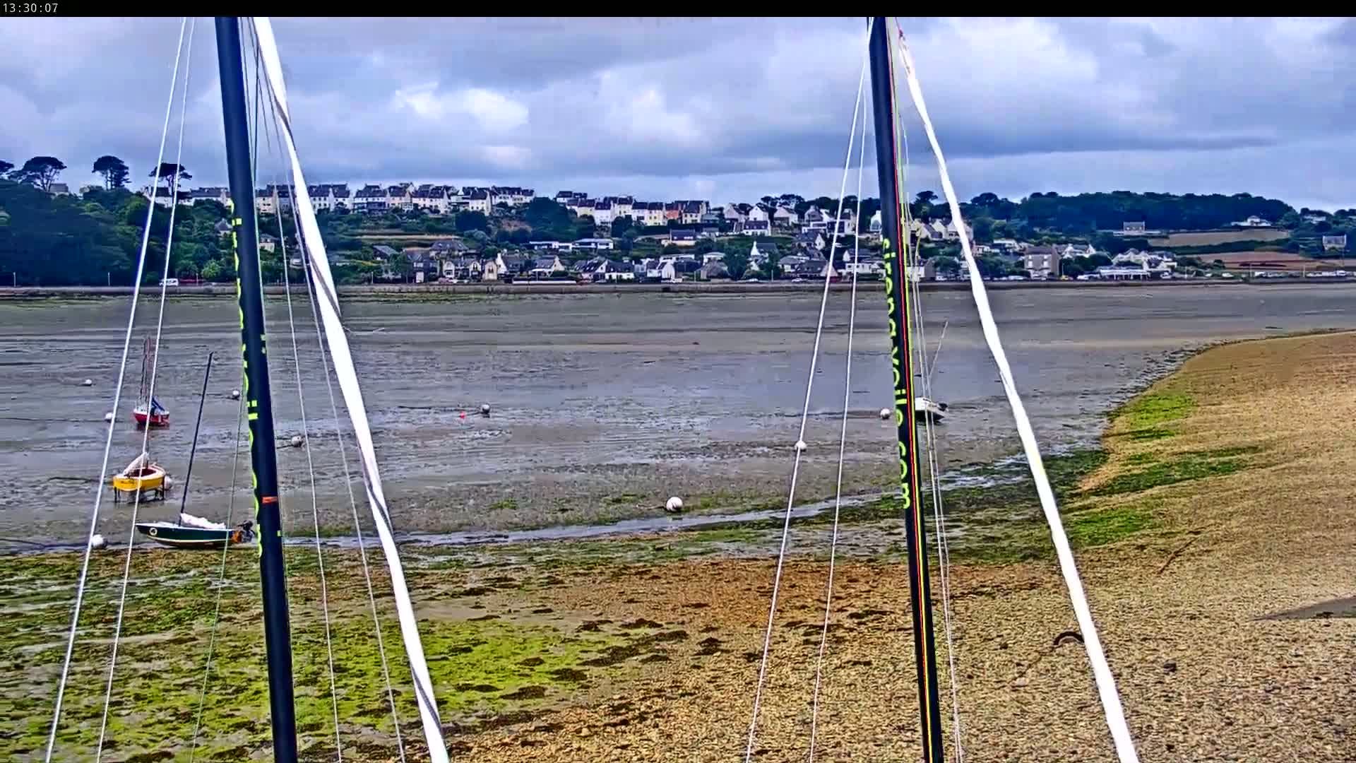 Saint-Pol-de-Leon Comune & Marine Live Cam - Morlaix, Finistere, Bretagne, France