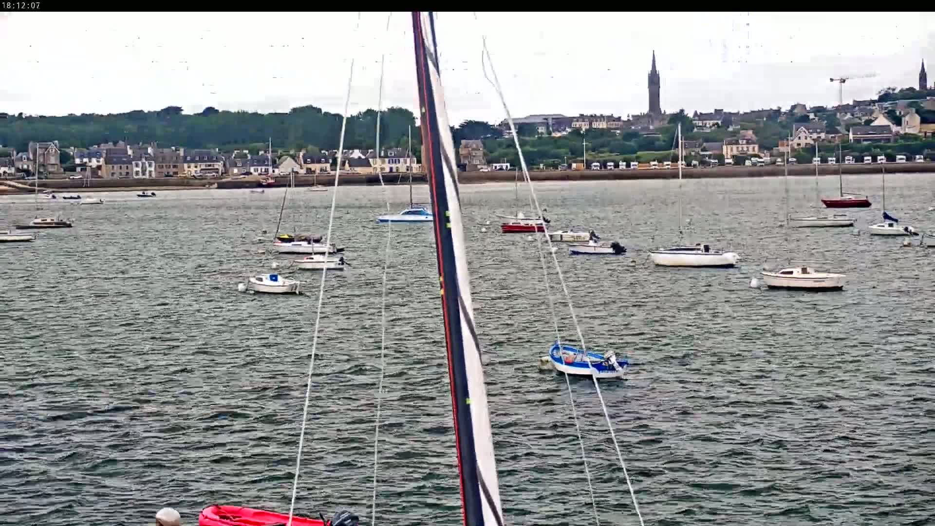 Saint-Pol-de-Leon Comune & Marine Live Cam - Morlaix, Finistere, Bretagne, France