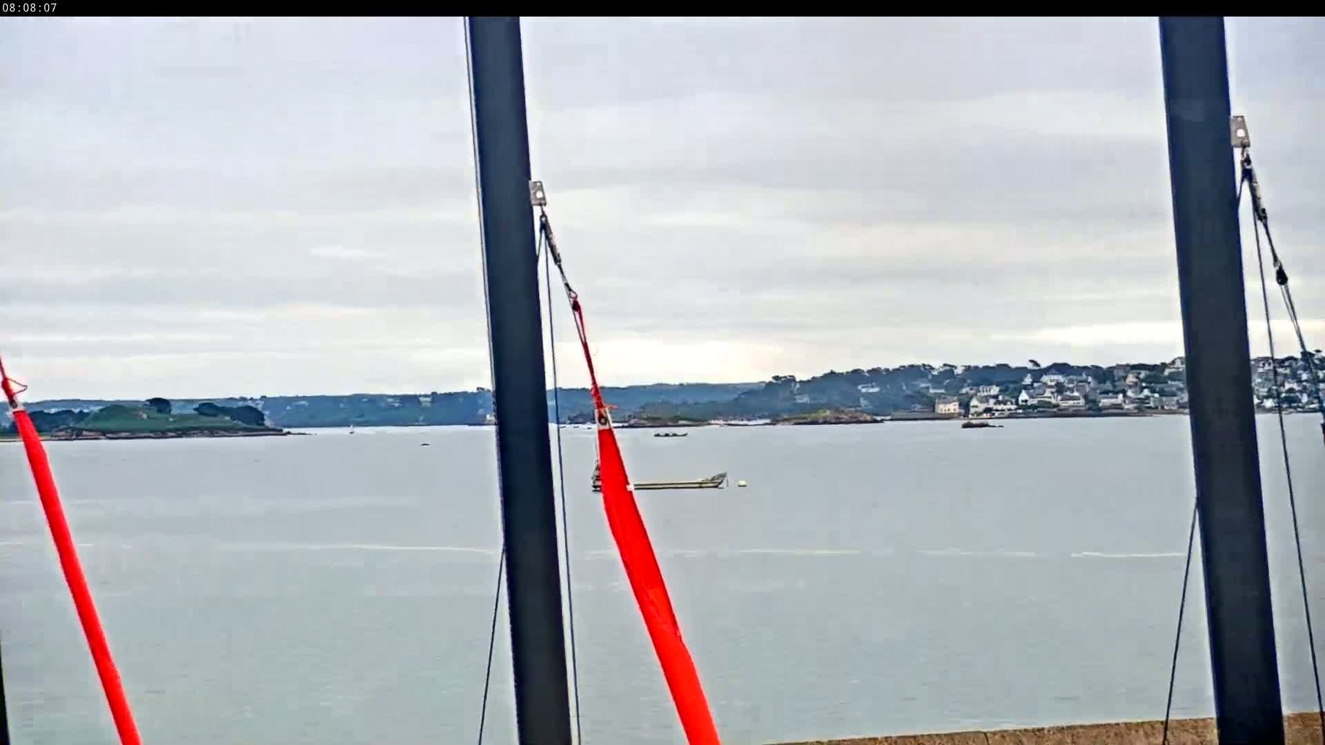 Saint-Pol-de-Leon Comune & Marine Live Cam - Morlaix, Finistere, Bretagne, France
