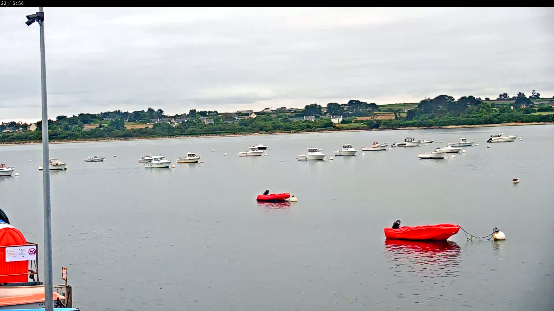 Saint-Pol-de-Leon Comune & Marine Live Cam - Morlaix, Finistere, Bretagne, France