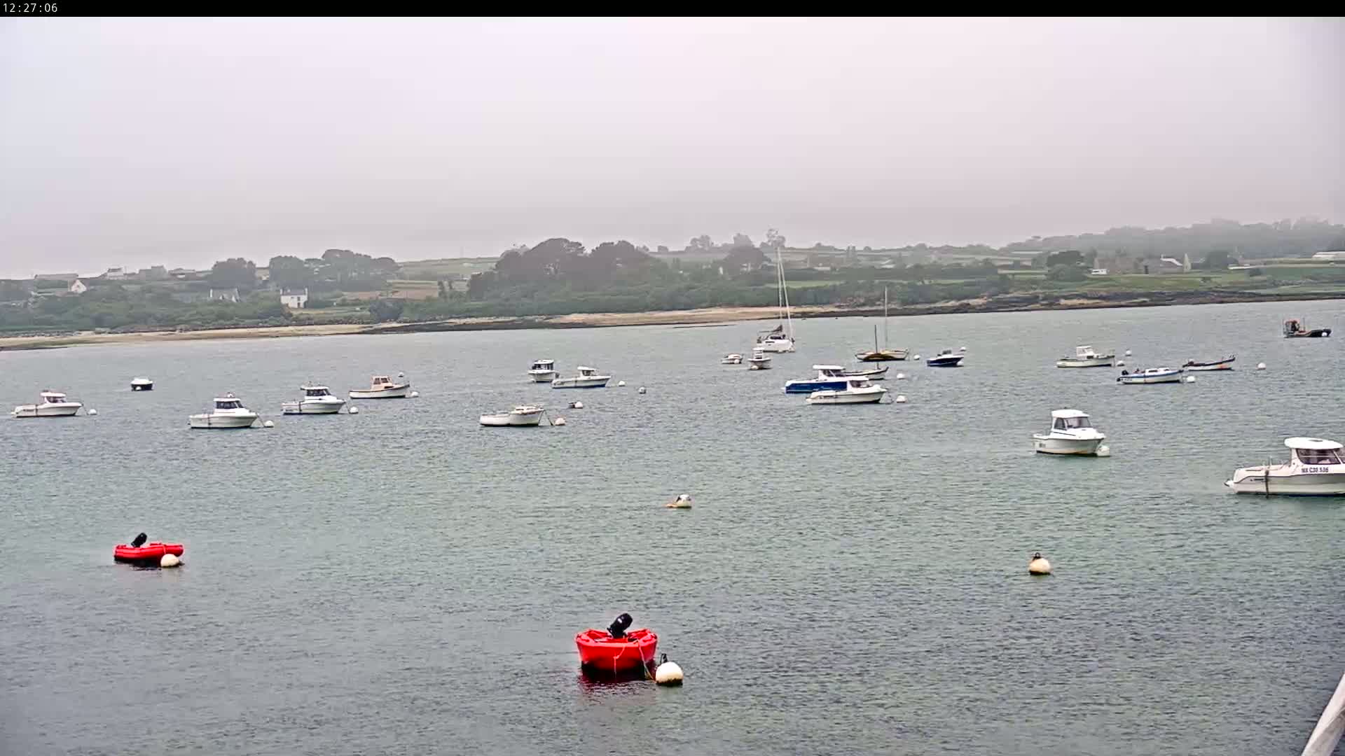Saint-Pol-de-Leon Comune & Marine Live Cam - Morlaix, Finistere, Bretagne, France