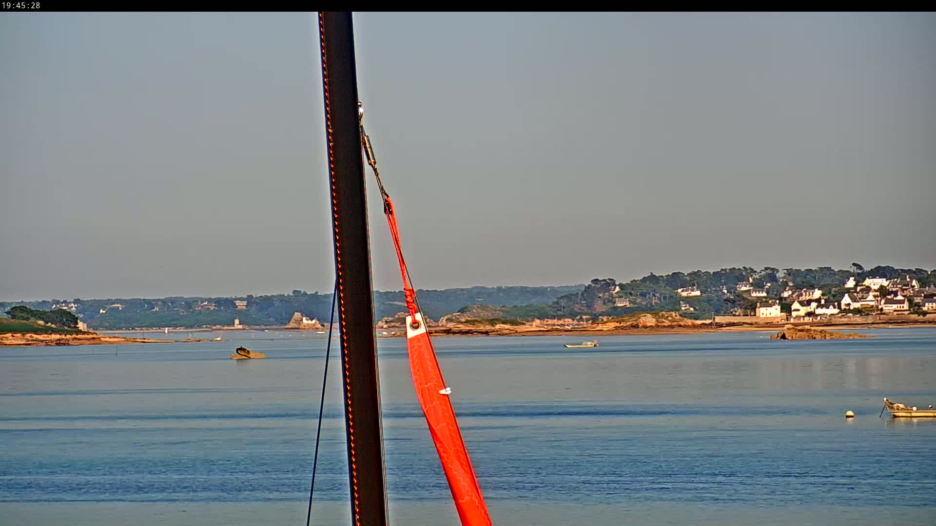Saint-Pol-de-Leon Comune & Marine Live Cam - Morlaix, Finistere, Bretagne, France