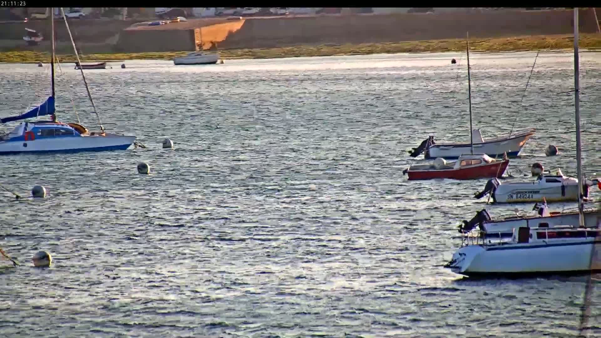 Saint-Pol-de-Leon Comune & Marine Live Cam - Morlaix, Finistere, Bretagne, France