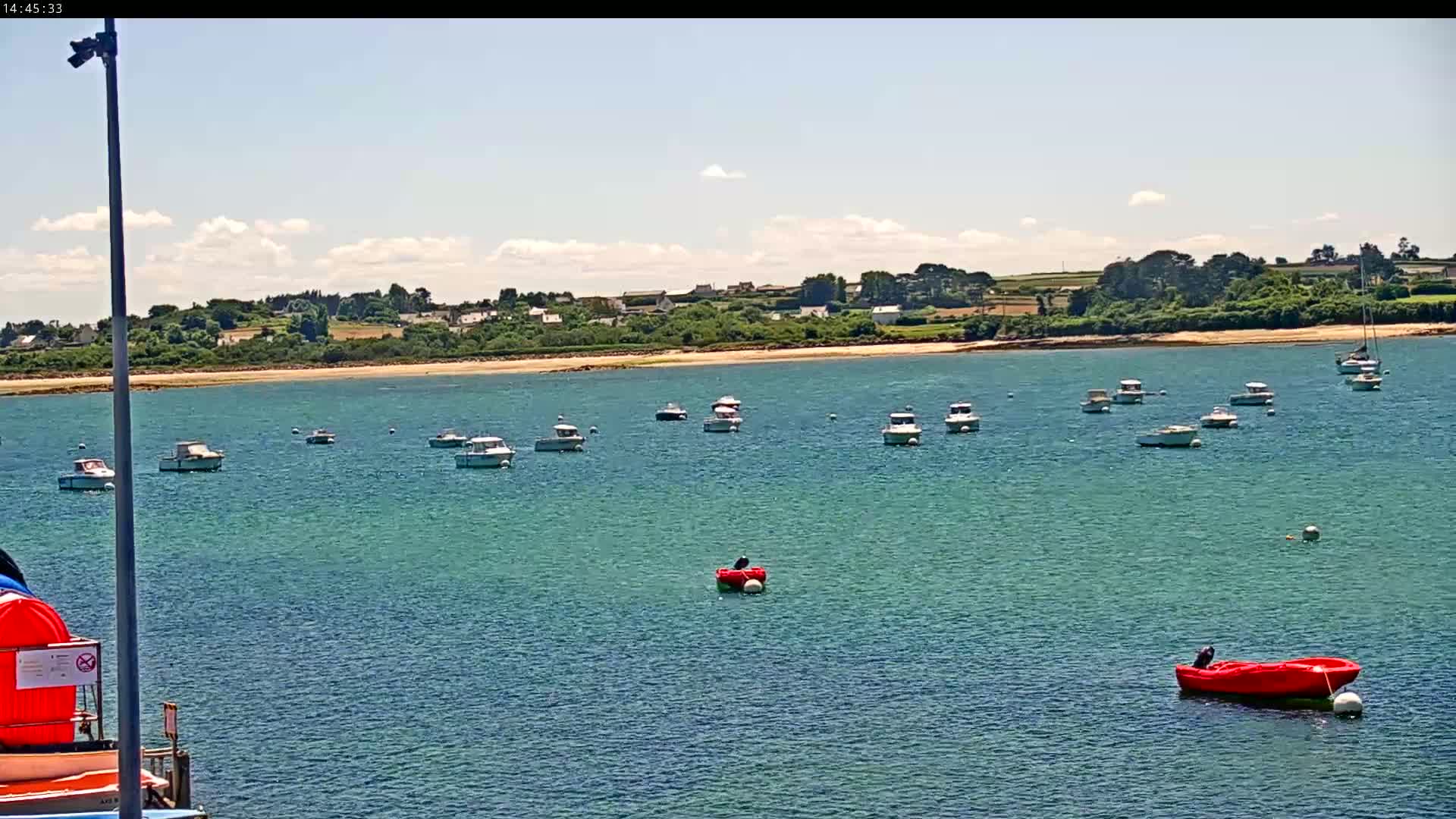 Saint-Pol-de-Leon Comune & Marine Live Cam - Morlaix, Finistere, Bretagne, France