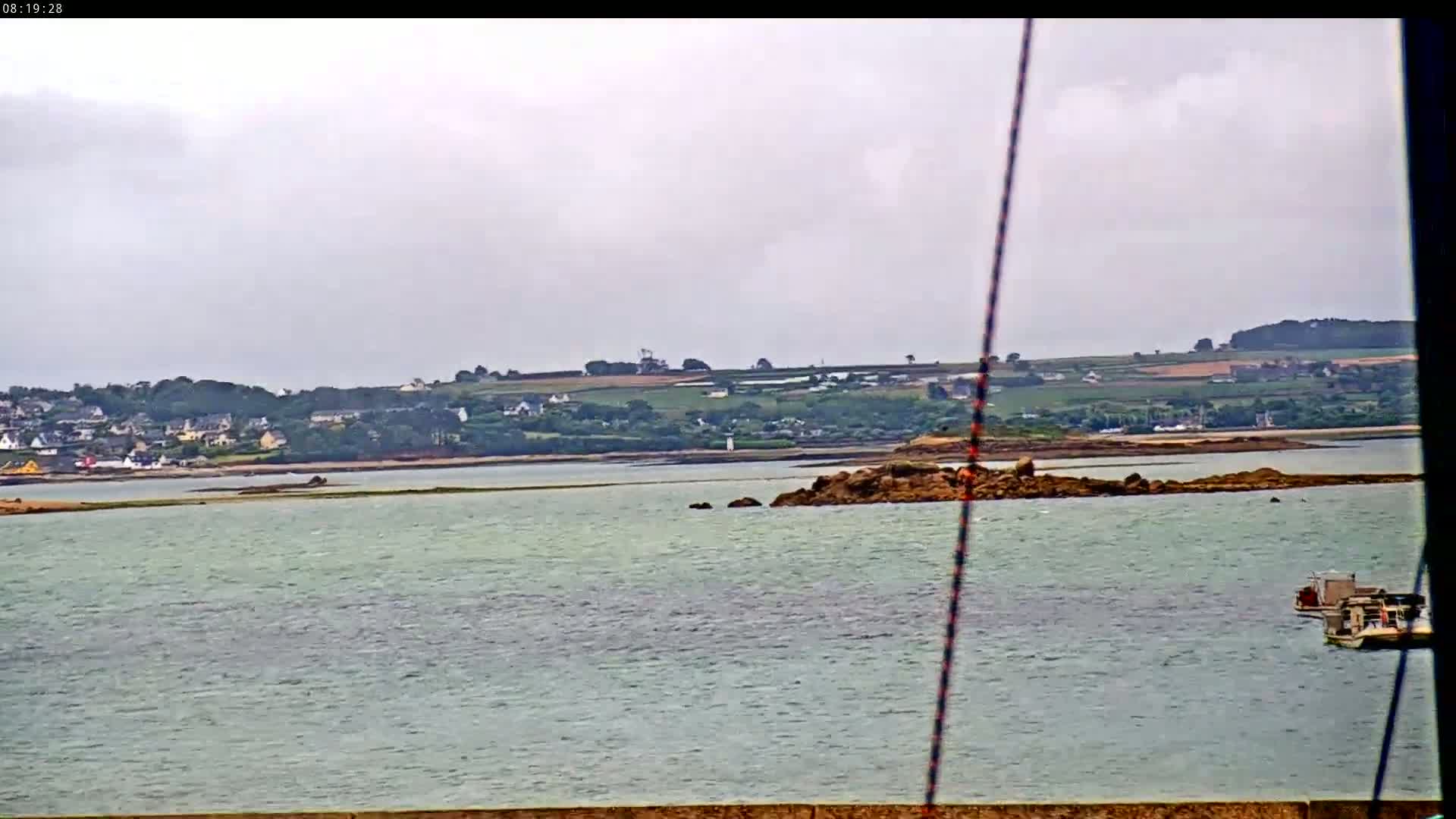 Saint-Pol-de-Leon Comune & Marine Live Cam - Morlaix, Finistere, Bretagne, France