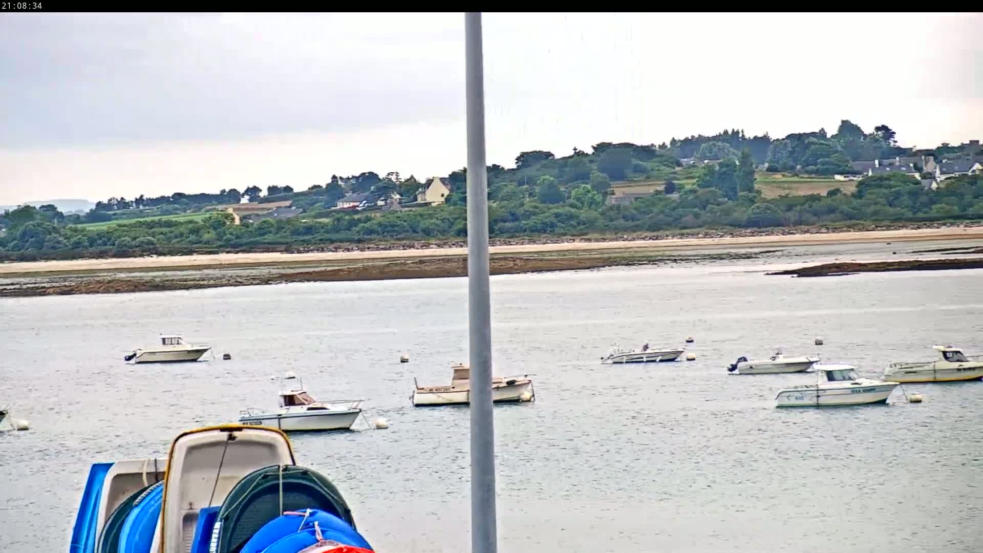 Saint-Pol-de-Leon Comune & Marine Live Cam - Morlaix, Finistere, Bretagne, France