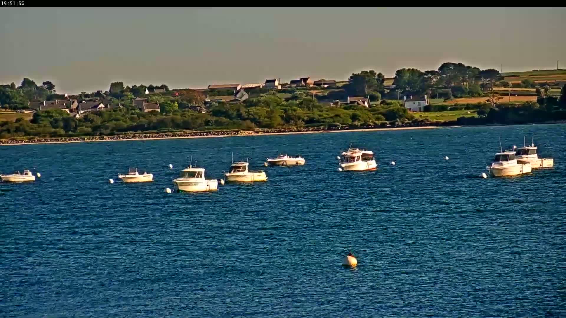 Saint-Pol-de-Leon Comune & Marine Live Cam - Morlaix, Finistere, Bretagne, France