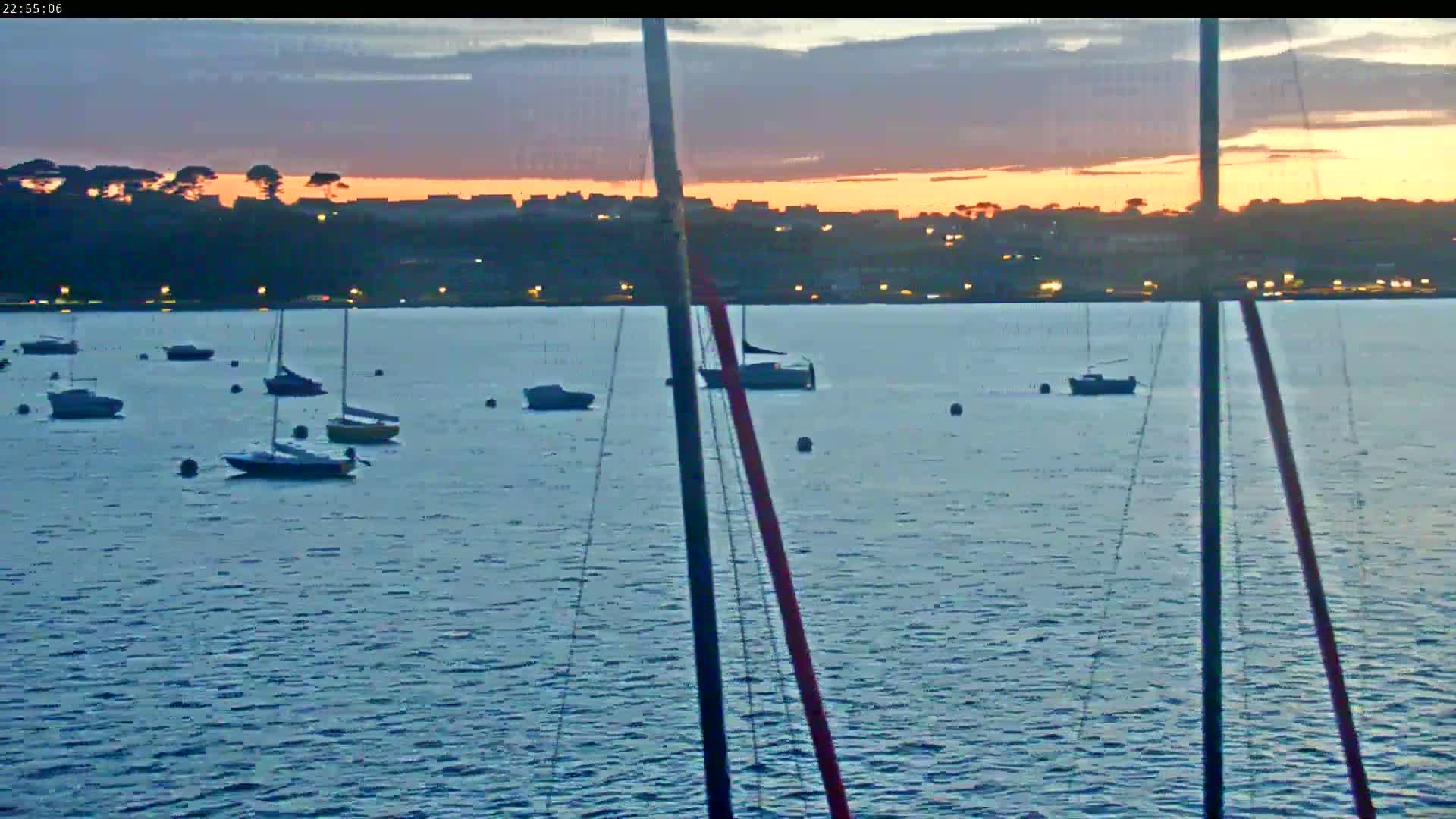 Saint-Pol-de-Leon Comune & Marine Live Cam - Morlaix, Finistere, Bretagne, France