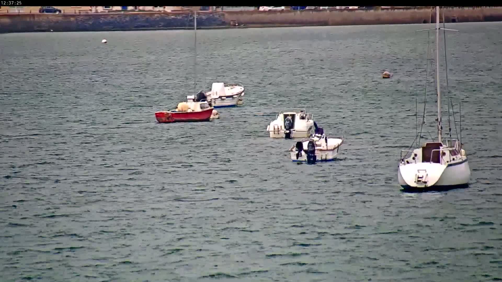 Saint-Pol-de-Leon Comune & Marine Live Cam - Morlaix, Finistere, Bretagne, France