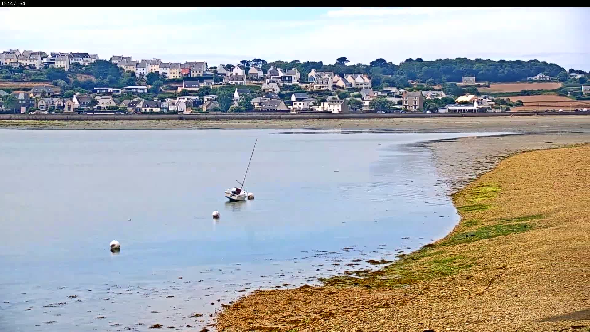 Saint-Pol-de-Leon Comune & Marine Live Cam - Morlaix, Finistere, Bretagne, France