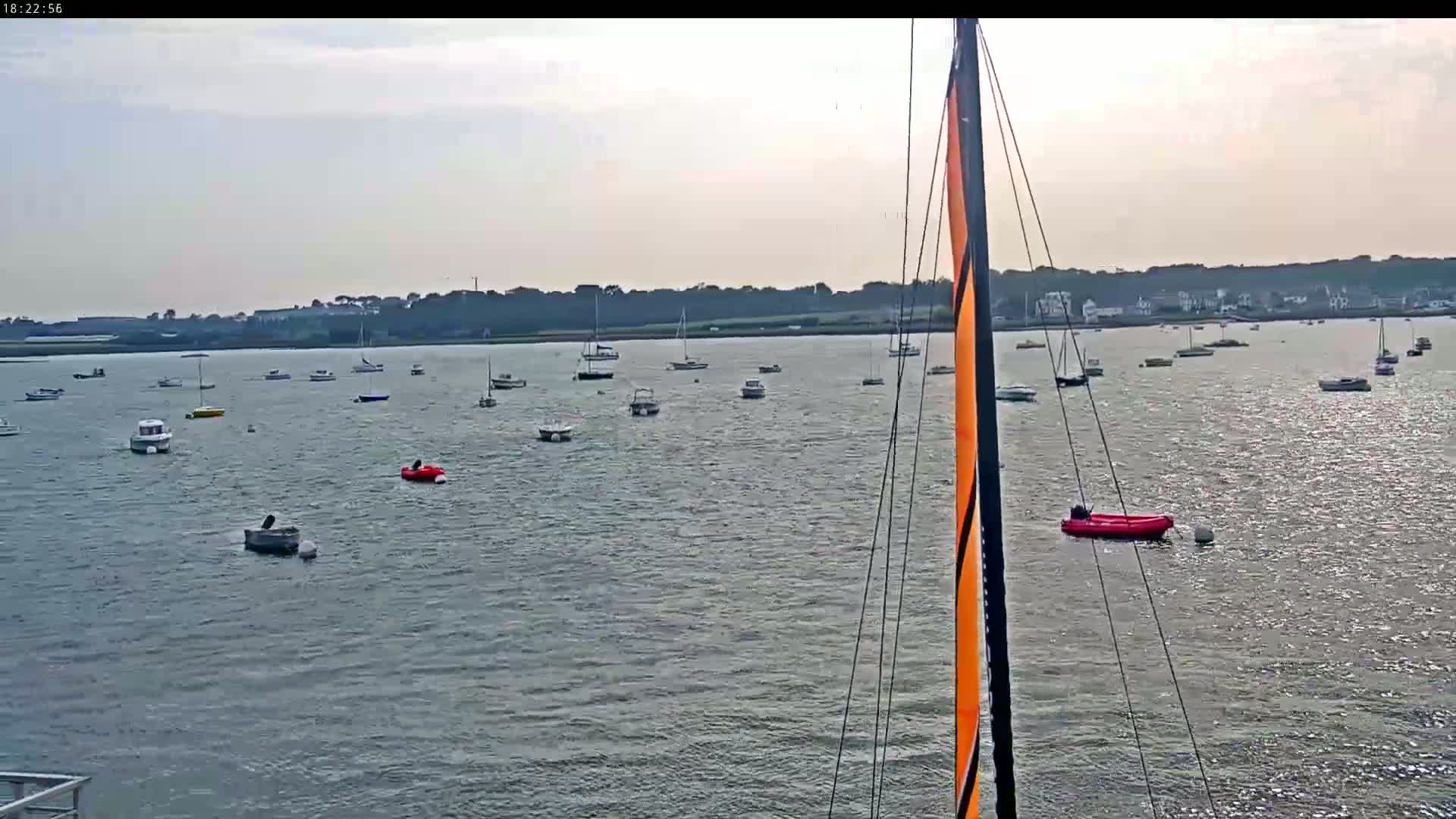 Saint-Pol-de-Leon Comune & Marine Live Cam - Morlaix, Finistere, Bretagne, France