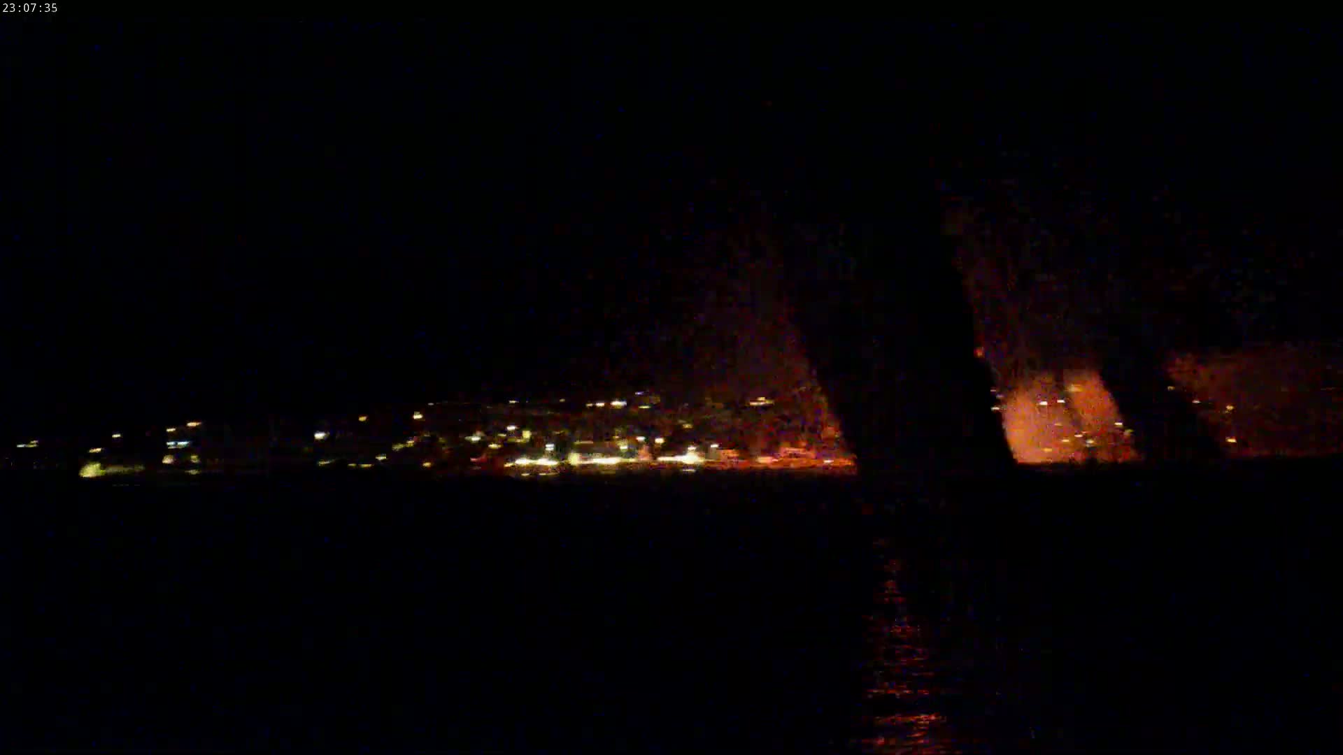 Saint-Pol-de-Leon Comune & Marine Live Cam - Morlaix, Finistere, Bretagne, France