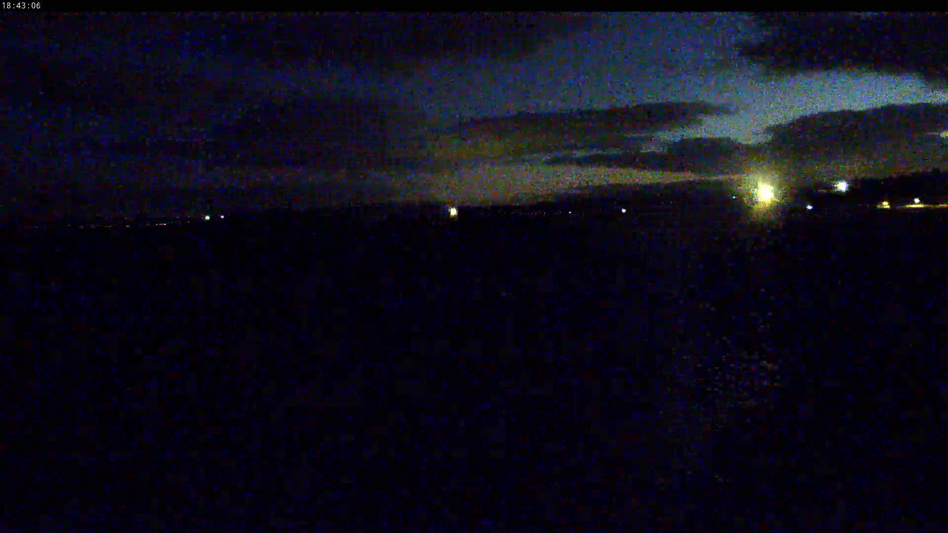 Saint-Pol-de-Leon Comune & Marine Live Cam - Morlaix, Finistere, Bretagne, France