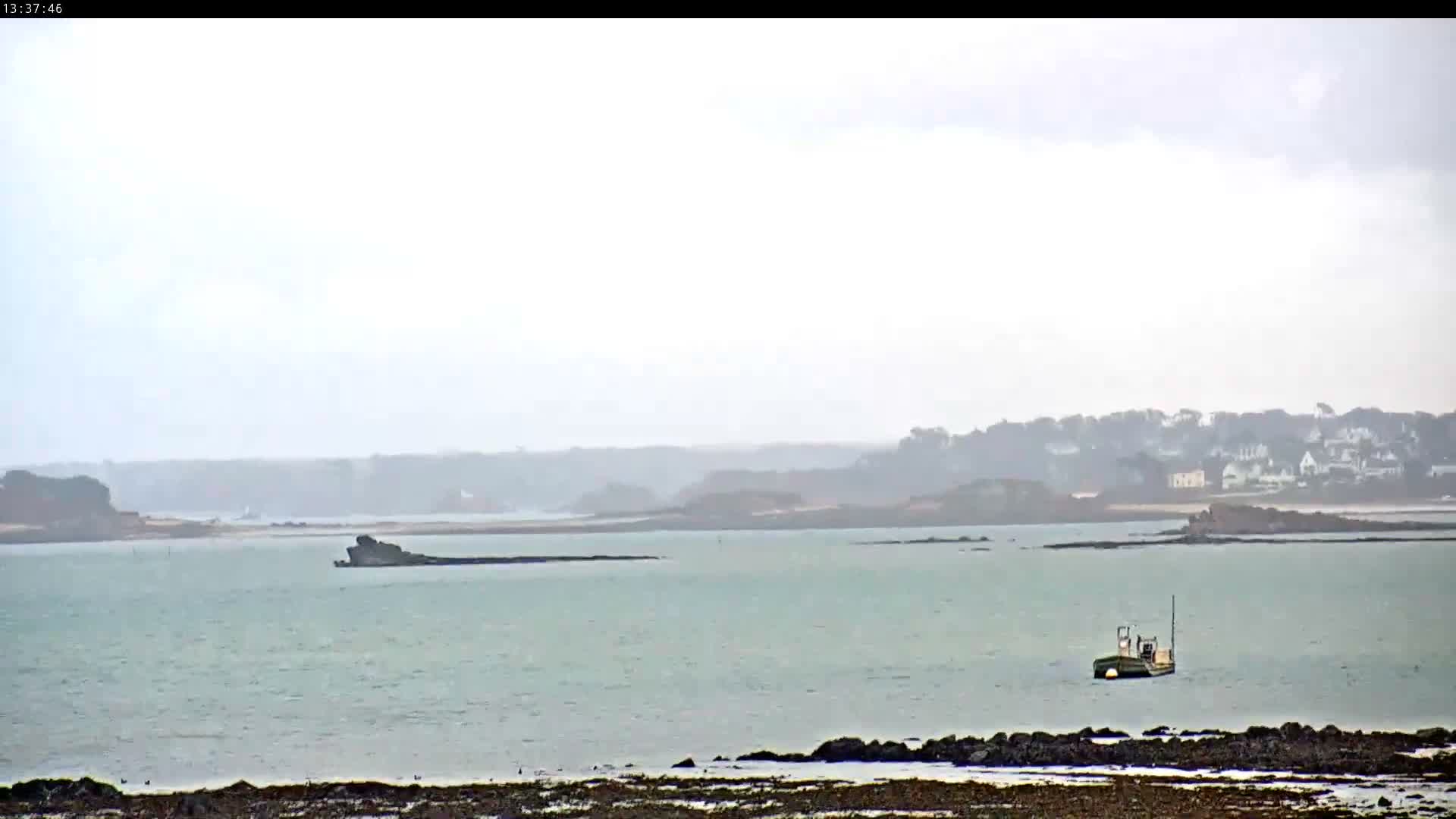 Saint-Pol-de-Leon Comune & Marine Live Cam - Morlaix, Finistere, Bretagne, France