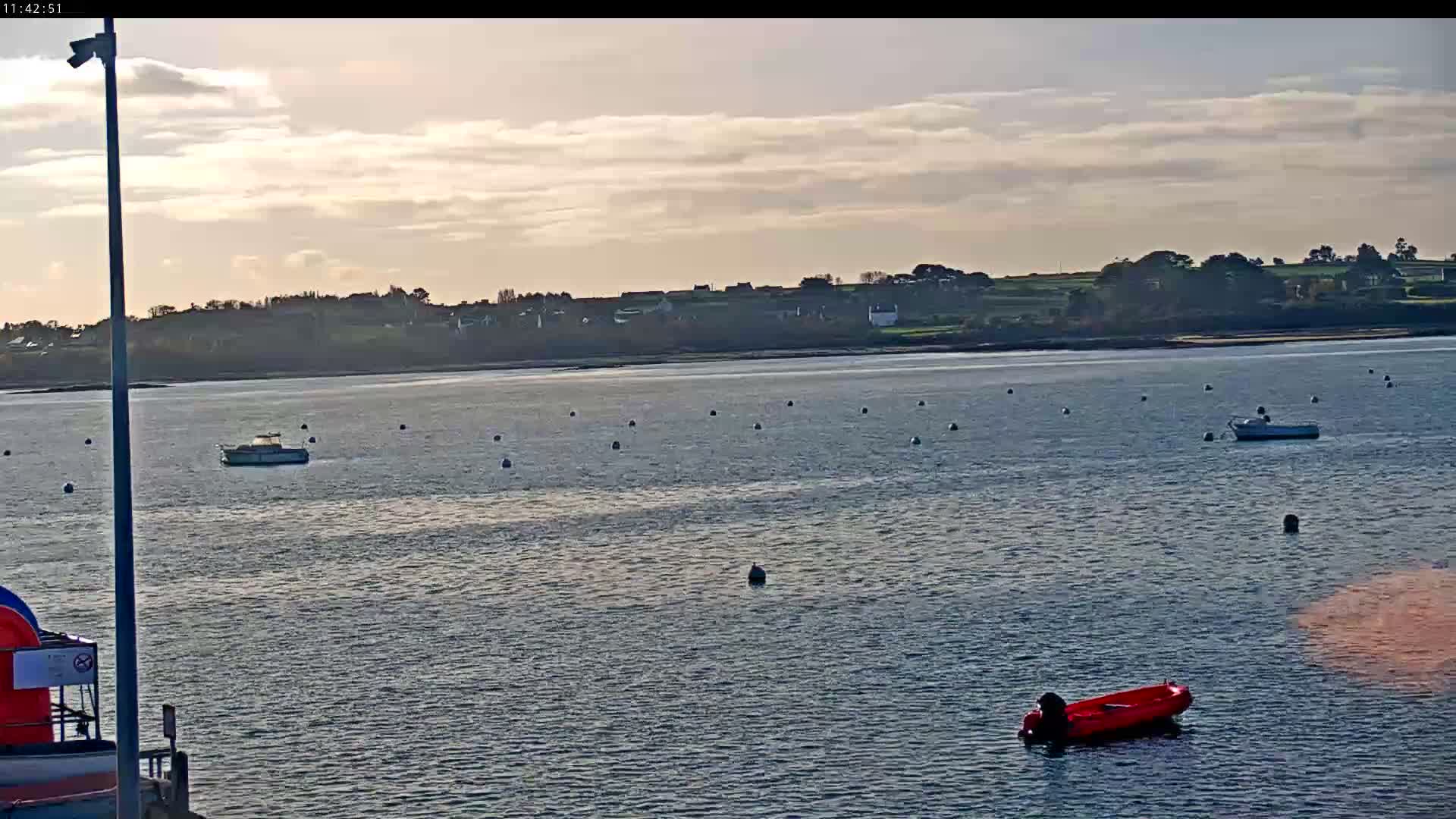 Saint-Pol-de-Leon Comune & Marine Live Cam - Morlaix, Finistere, Bretagne, France