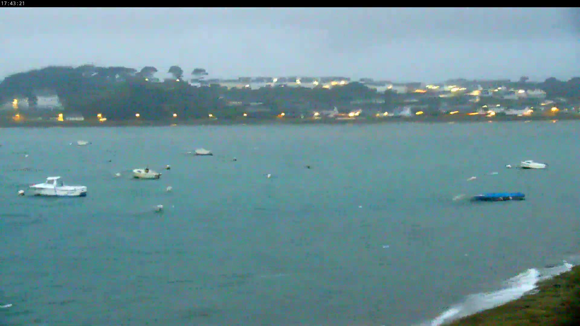 Saint-Pol-de-Leon Comune & Marine Live Cam - Morlaix, Finistere, Bretagne, France