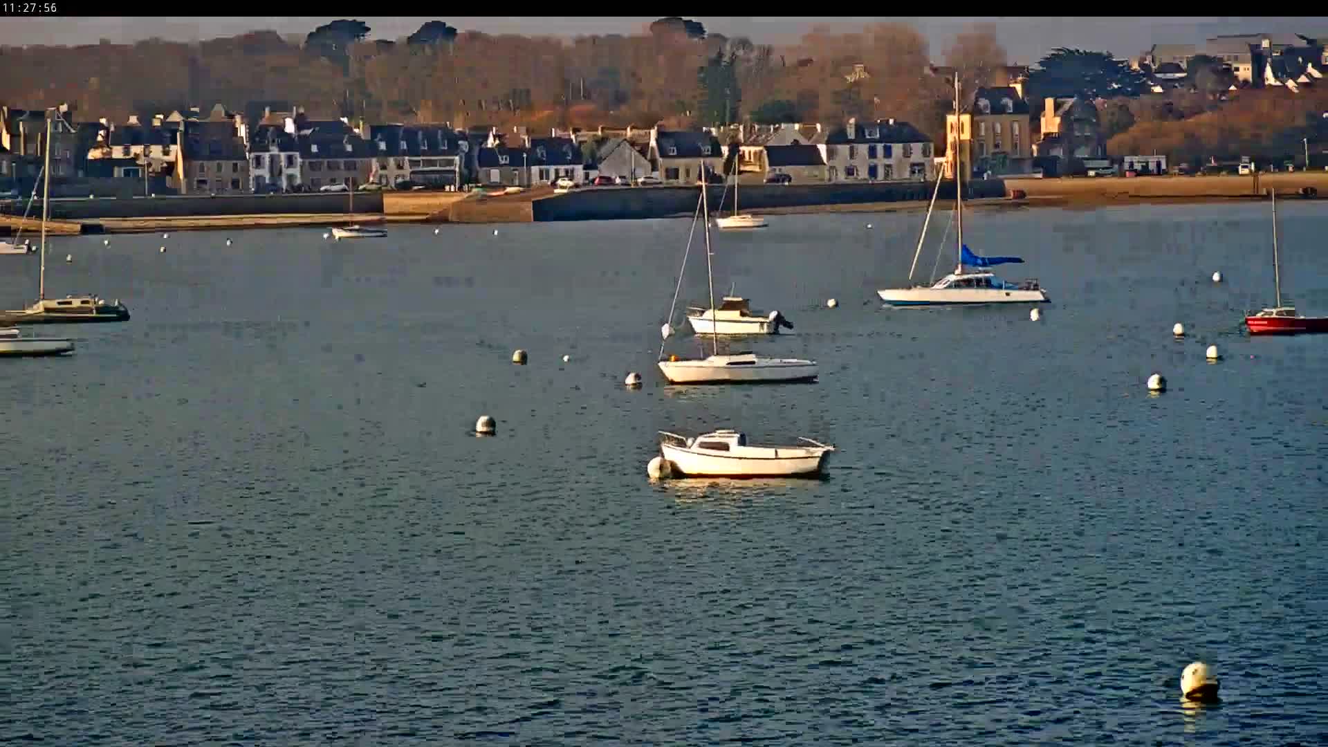 Saint-Pol-de-Leon Comune & Marine Live Cam - Morlaix, Finistere, Bretagne, France