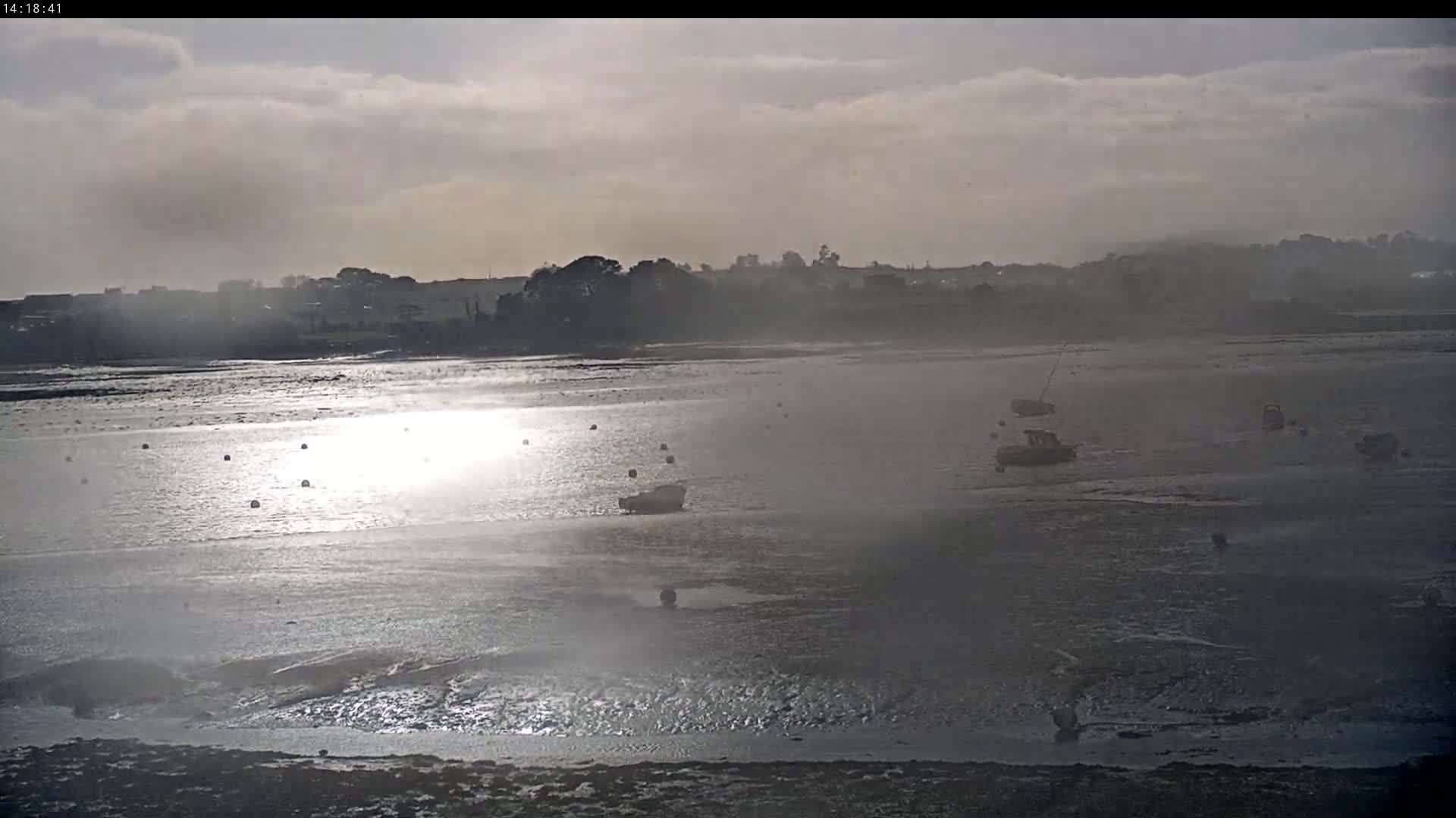 Saint-Pol-de-Leon Comune & Marine Live Cam - Morlaix, Finistere, Bretagne, France