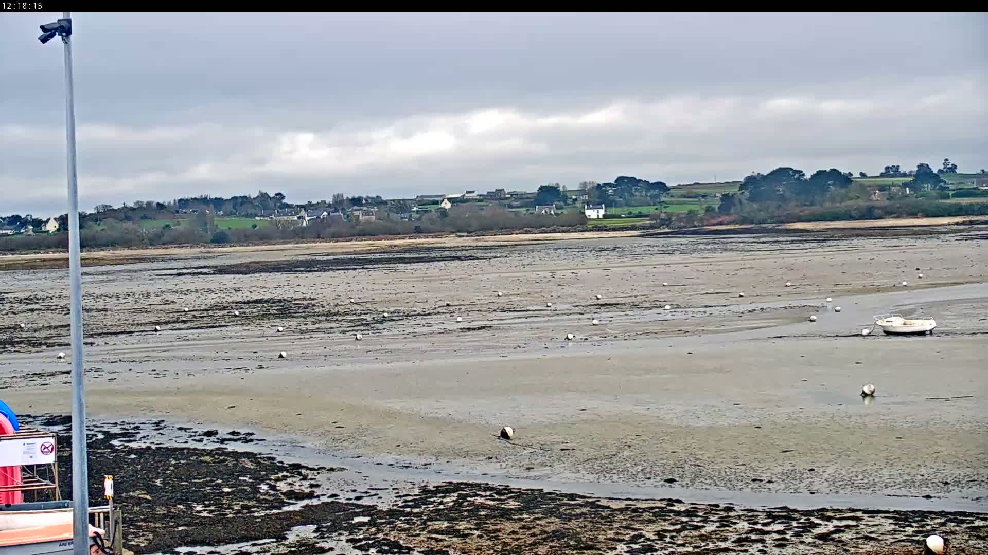 Saint-Pol-de-Leon Comune & Marine Live Cam - Morlaix, Finistere, Bretagne, France