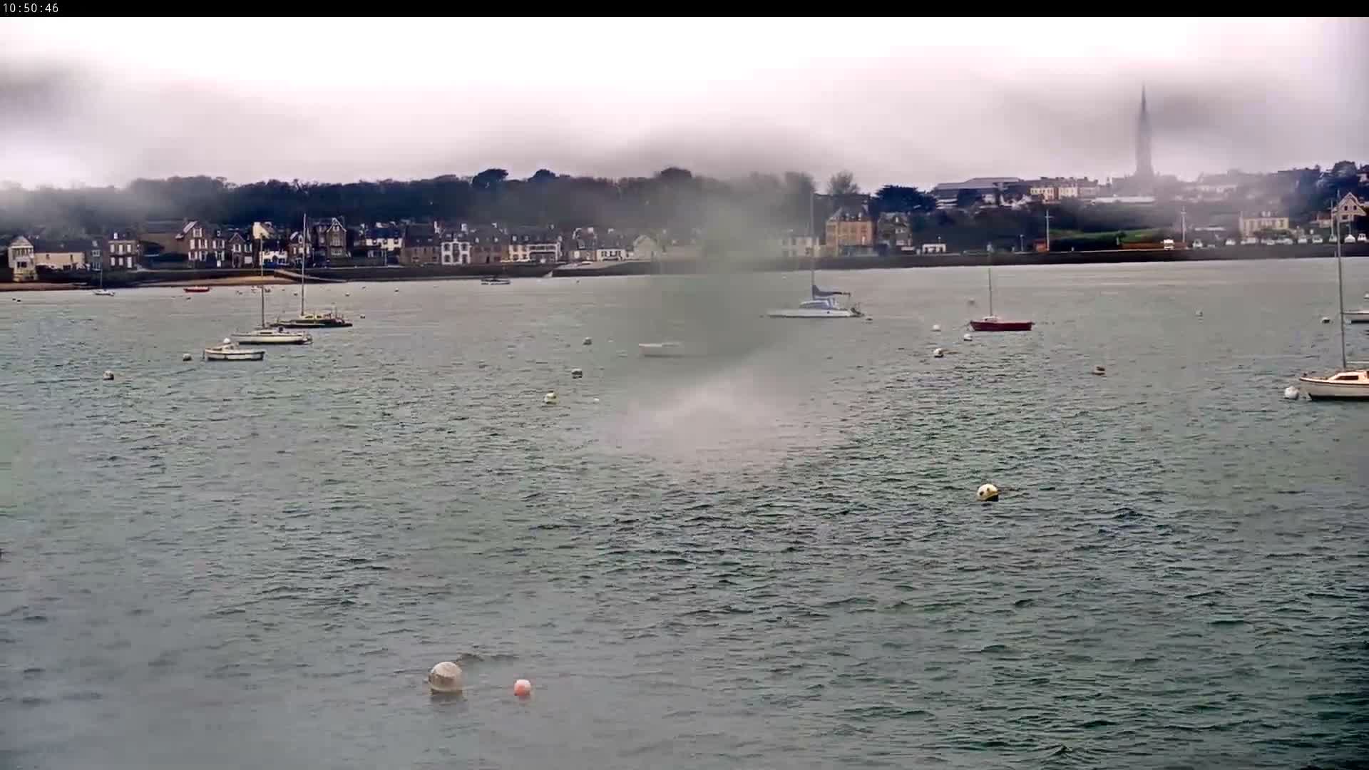 Saint-Pol-de-Leon Comune & Marine Live Cam - Morlaix, Finistere, Bretagne, France