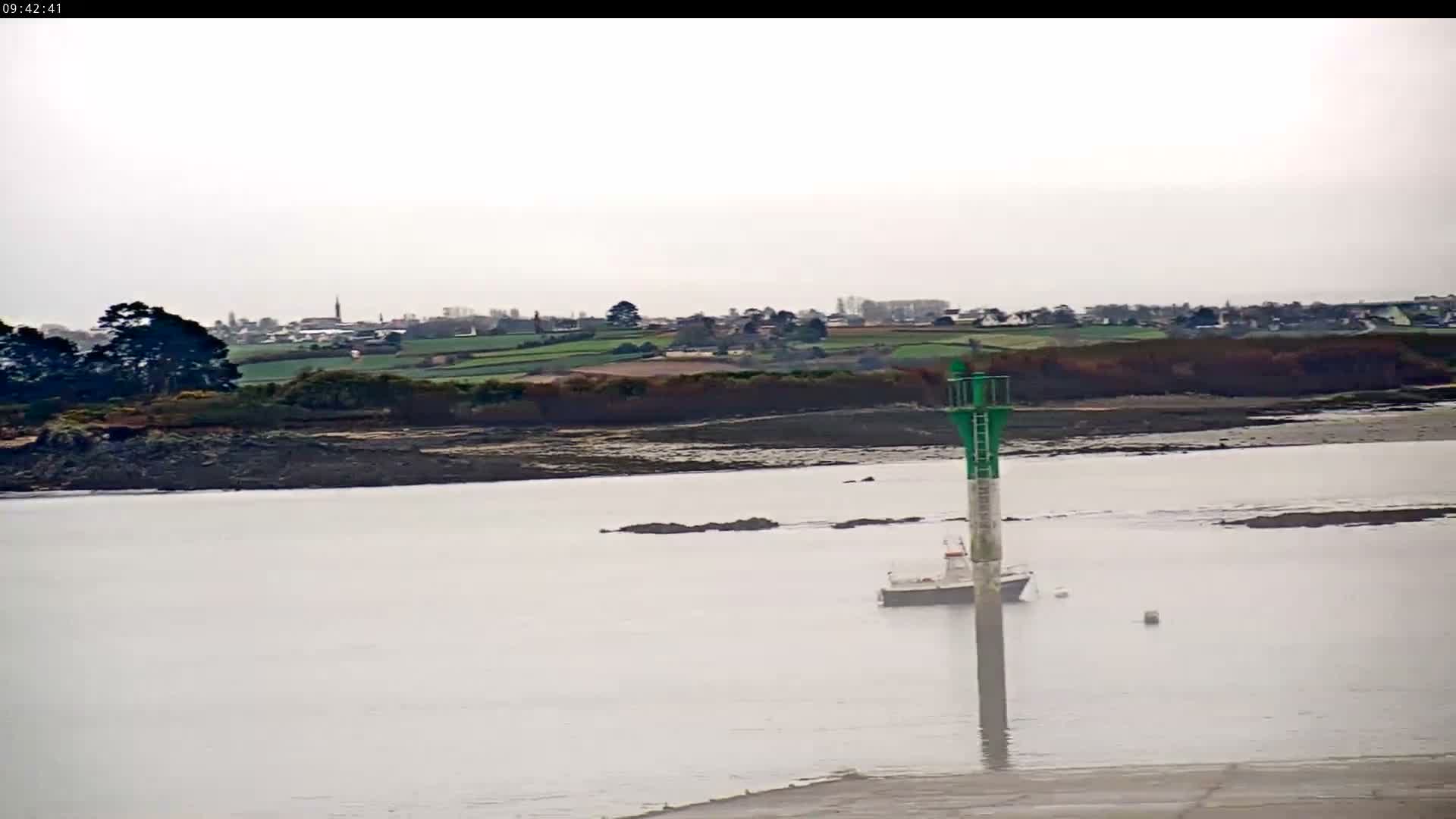 Saint-Pol-de-Leon Comune & Marine Live Cam - Morlaix, Finistere, Bretagne, France
