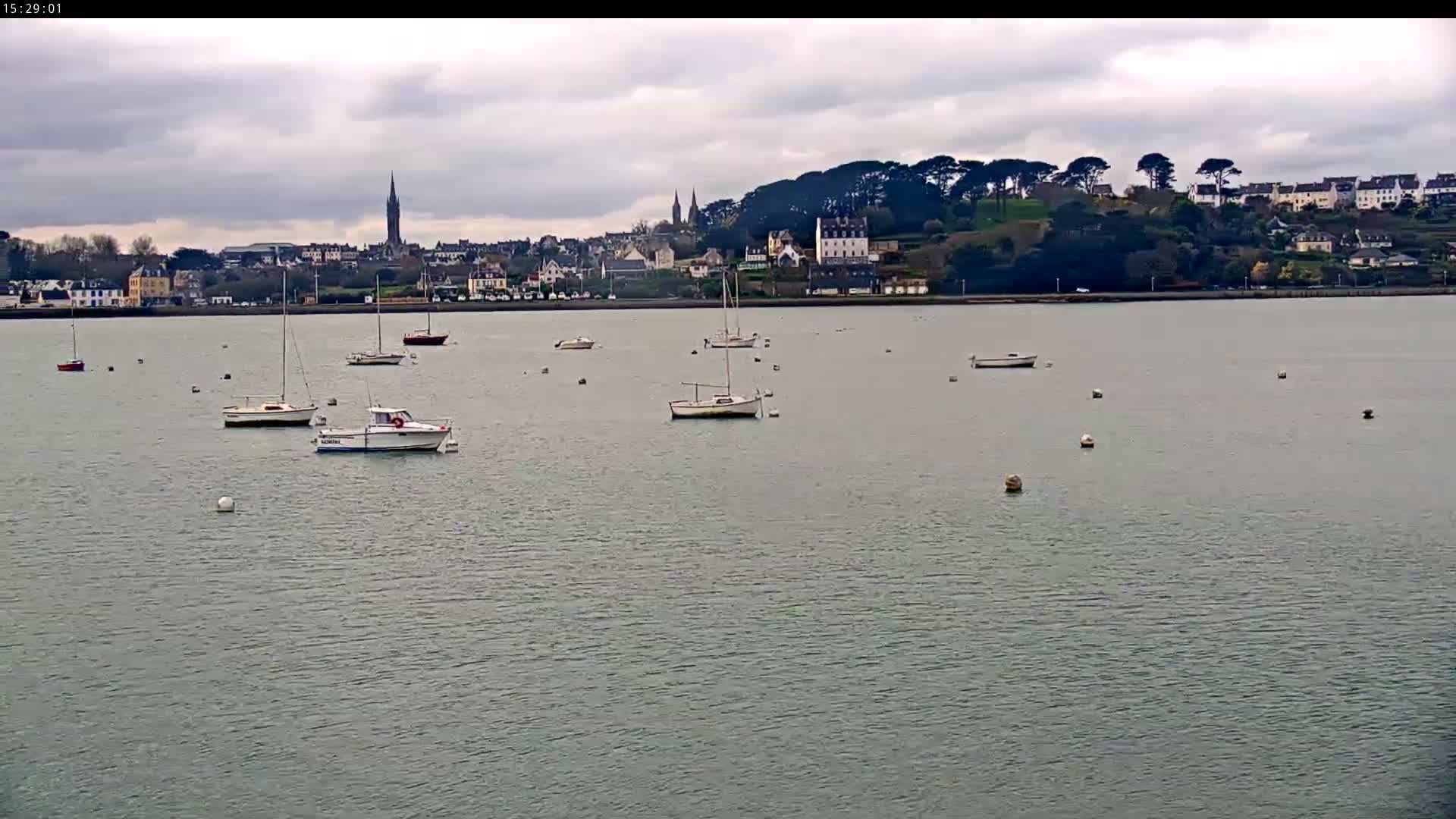 Saint-Pol-de-Leon Comune & Marine Live Cam - Morlaix, Finistere, Bretagne, France