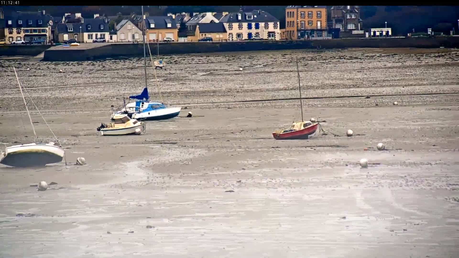 Saint-Pol-de-Leon Comune & Marine Live Cam - Morlaix, Finistere, Bretagne, France