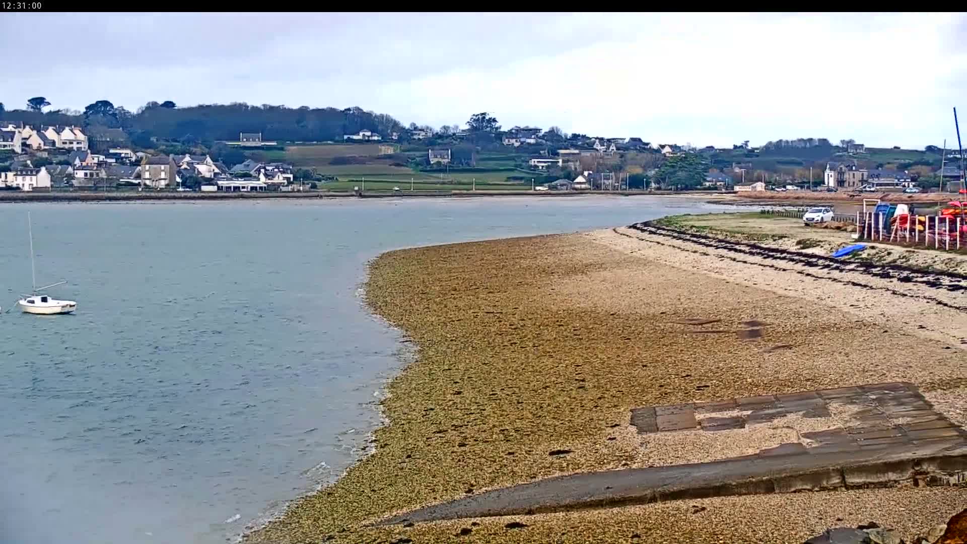 Saint-Pol-de-Leon Comune & Marine Live Cam - Morlaix, Finistere, Bretagne, France