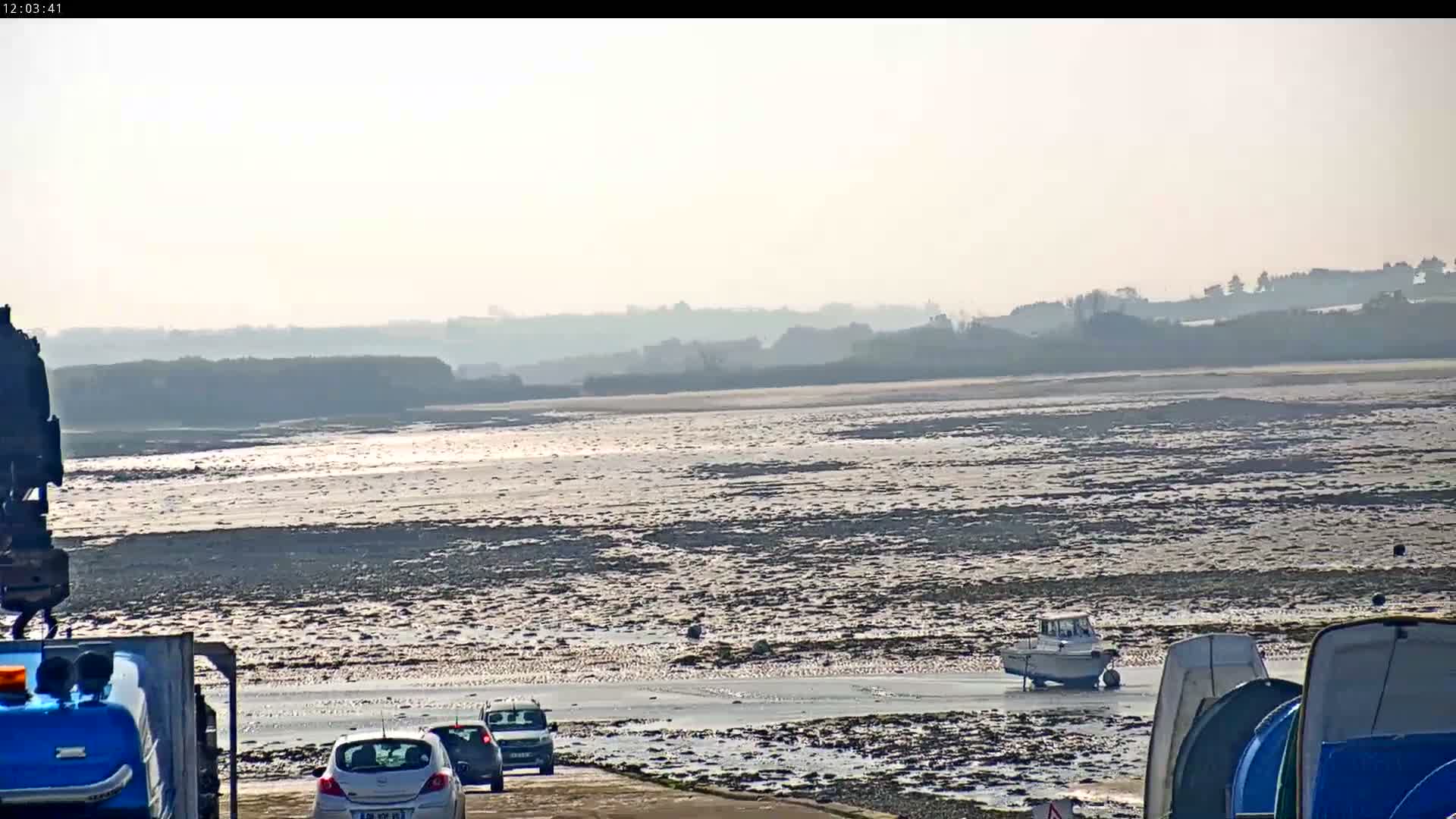 Saint-Pol-de-Leon Comune & Marine Live Cam - Morlaix, Finistere, Bretagne, France
