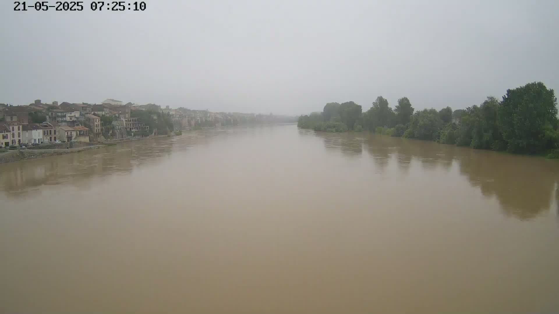 Tonneins City & Riviere Garonne River Live Cam - Marmande, Lot-et-Garonne, Nouvelle-Aquitaine, France