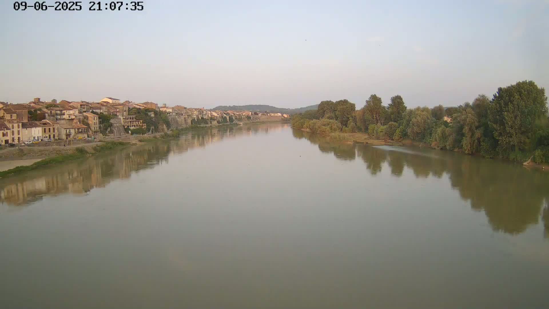 Tonneins City & Riviere Garonne River Live Cam - Marmande, Lot-et-Garonne, Nouvelle-Aquitaine, France