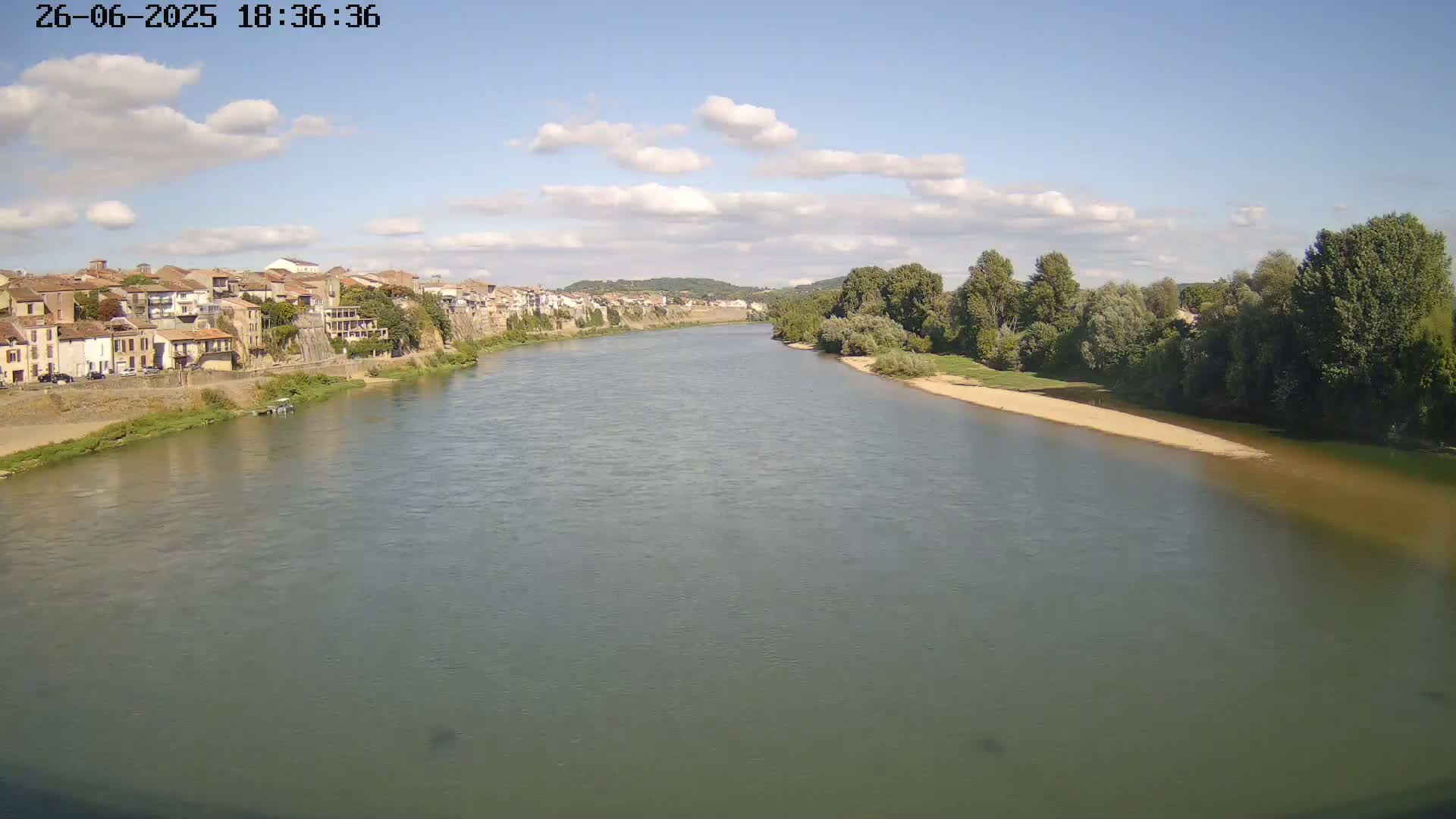 Tonneins City & Riviere Garonne River Live Cam - Marmande, Lot-et-Garonne, Nouvelle-Aquitaine, France