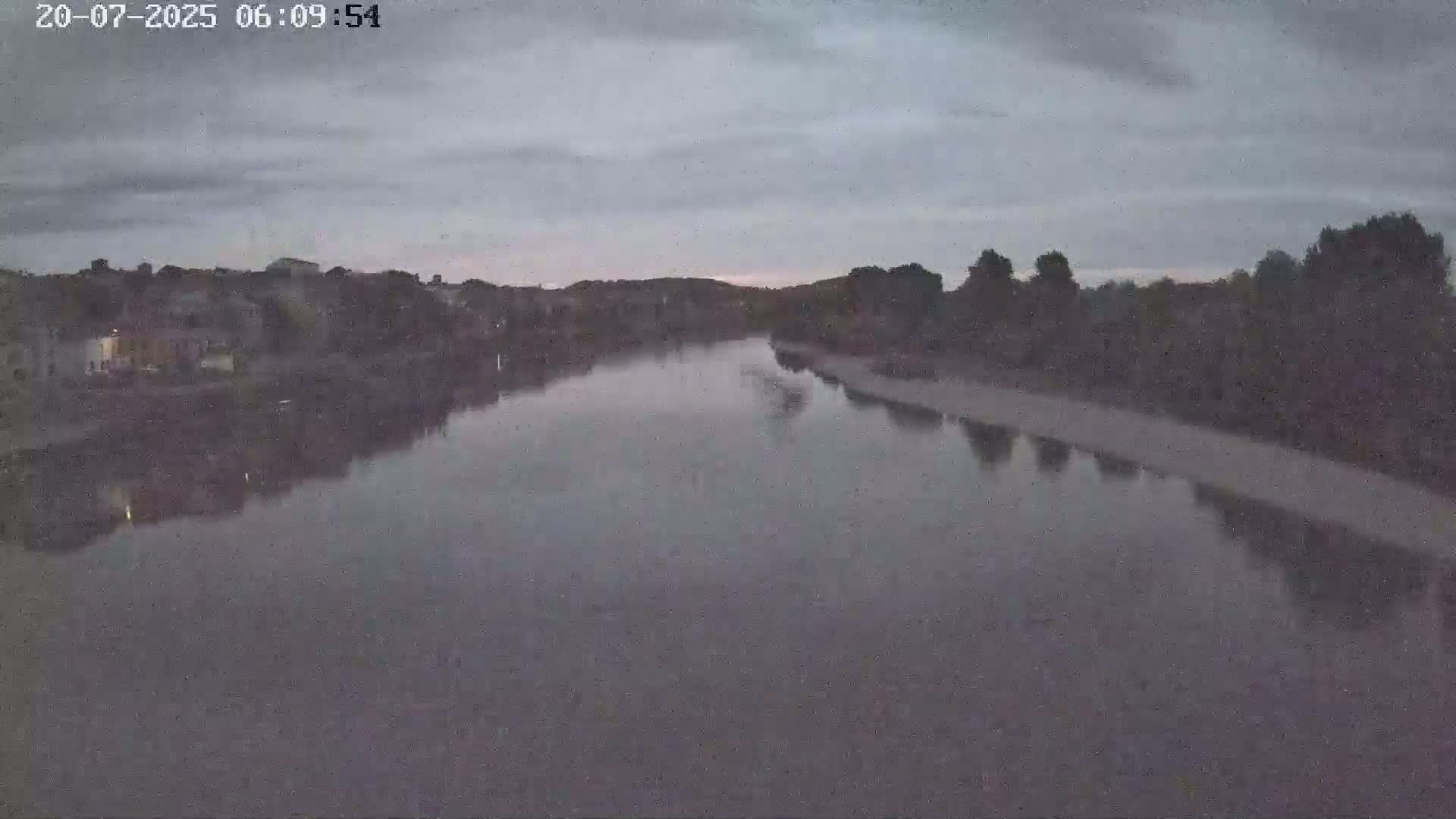 Tonneins City & Riviere Garonne River Live Cam - Marmande, Lot-et-Garonne, Nouvelle-Aquitaine, France