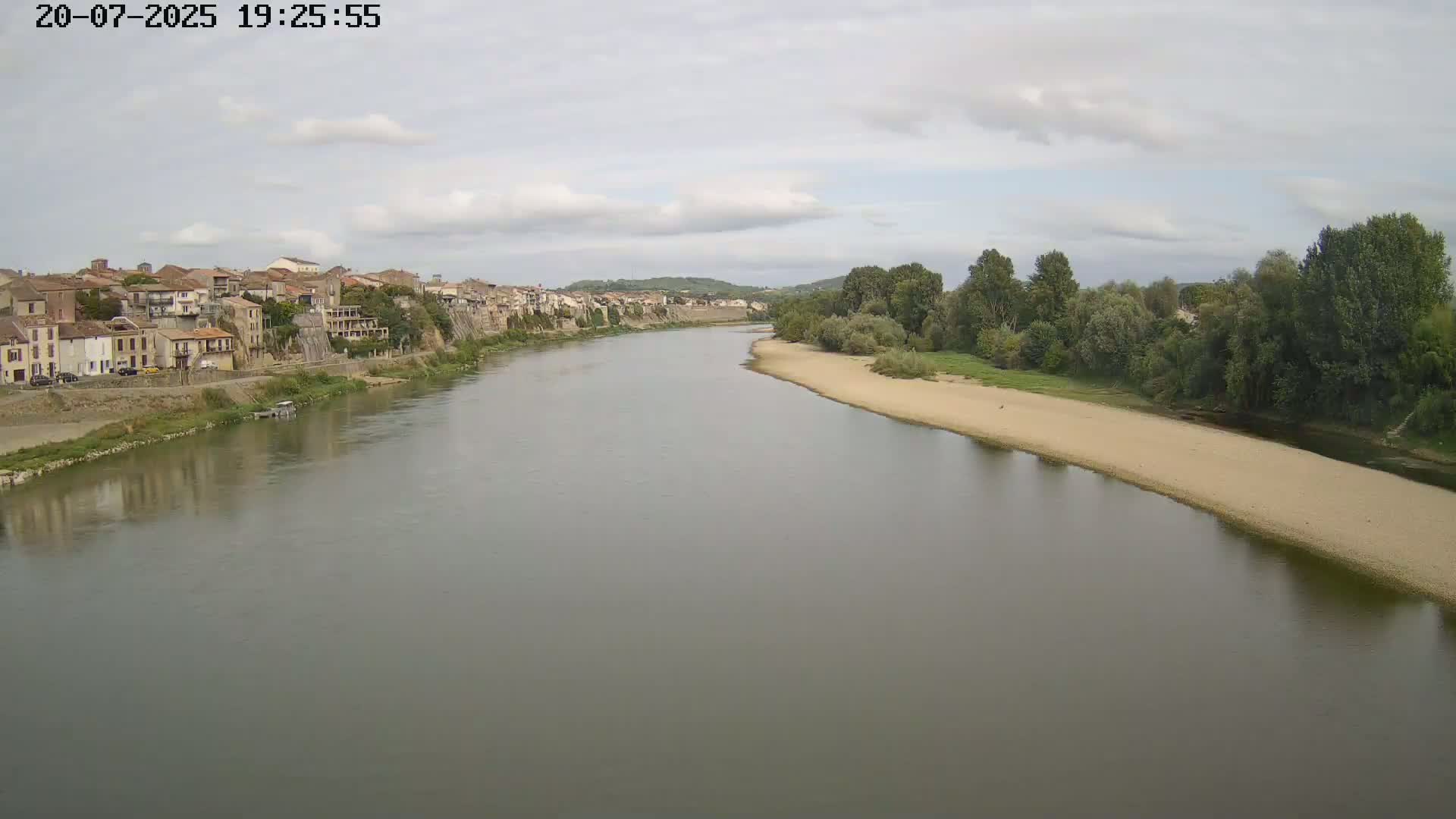 Tonneins City & Riviere Garonne River Live Cam - Marmande, Lot-et-Garonne, Nouvelle-Aquitaine, France
