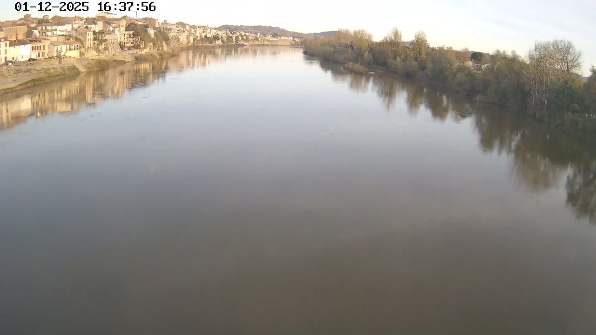 Tonneins City & Riviere Garonne River Live Cam - Marmande, Lot-et-Garonne, Nouvelle-Aquitaine, France