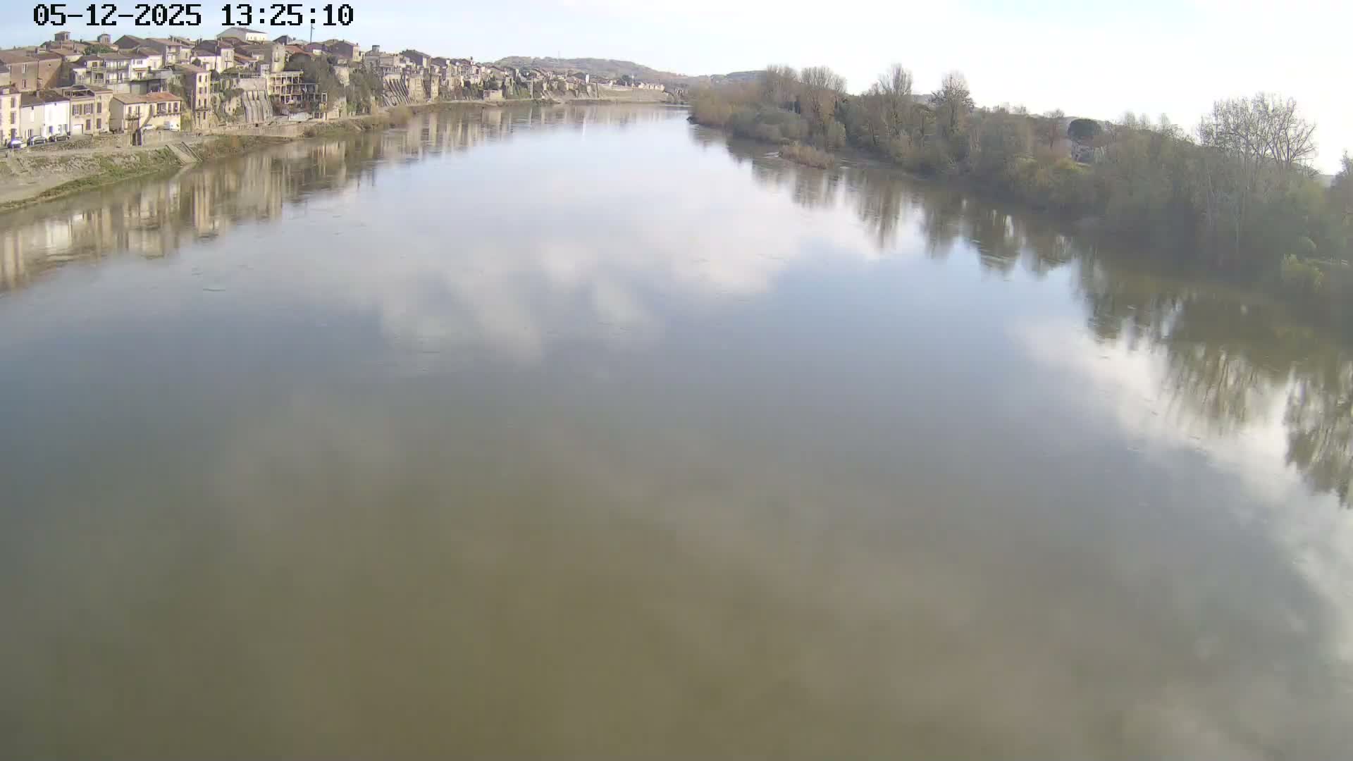 Tonneins City & Riviere Garonne River Live Cam - Marmande, Lot-et-Garonne, Nouvelle-Aquitaine, France