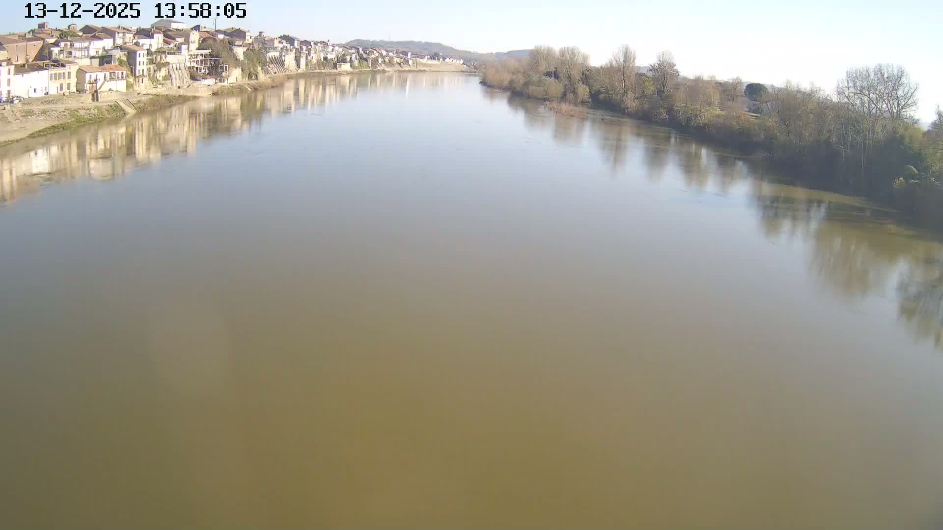 Tonneins City & Riviere Garonne River Live Cam - Marmande, Lot-et-Garonne, Nouvelle-Aquitaine, France