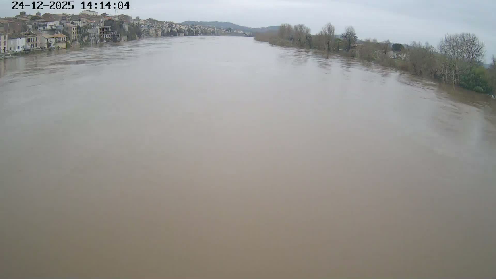 Tonneins City & Riviere Garonne River Live Cam - Marmande, Lot-et-Garonne, Nouvelle-Aquitaine, France