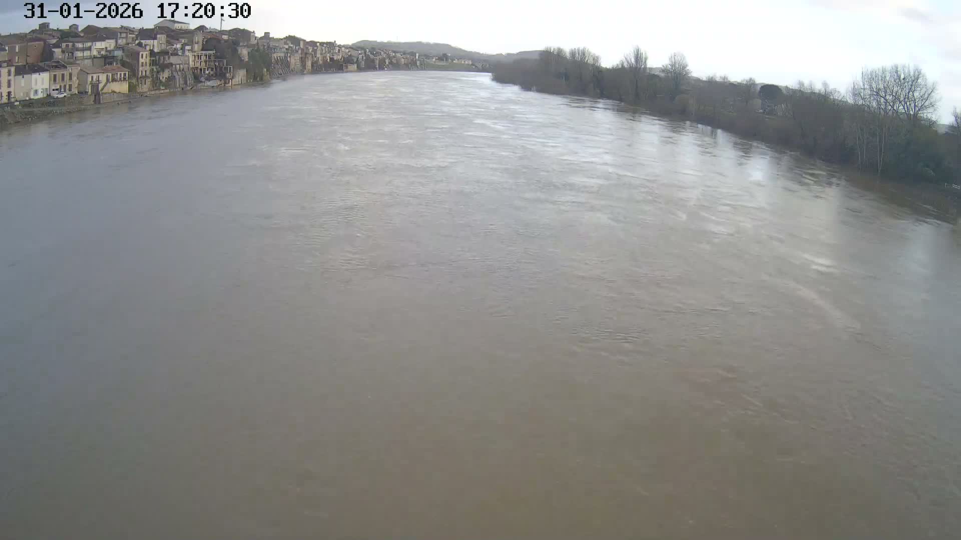 Tonneins City & Riviere Garonne River Live Cam - Marmande, Lot-et-Garonne, Nouvelle-Aquitaine, France