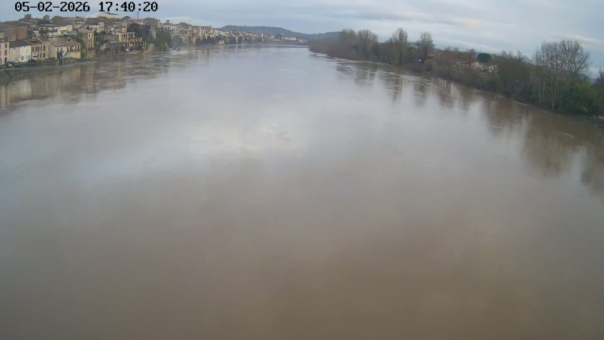 Tonneins City & Riviere Garonne River Live Cam - Marmande, Lot-et-Garonne, Nouvelle-Aquitaine, France