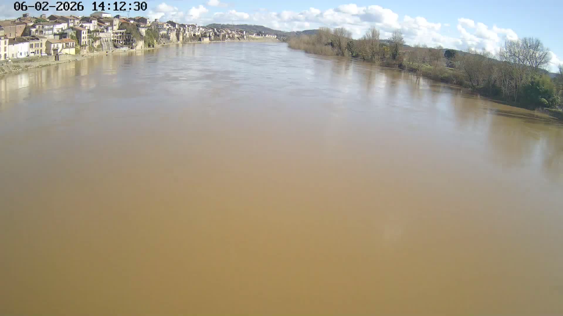 Tonneins City & Riviere Garonne River Live Cam - Marmande, Lot-et-Garonne, Nouvelle-Aquitaine, France