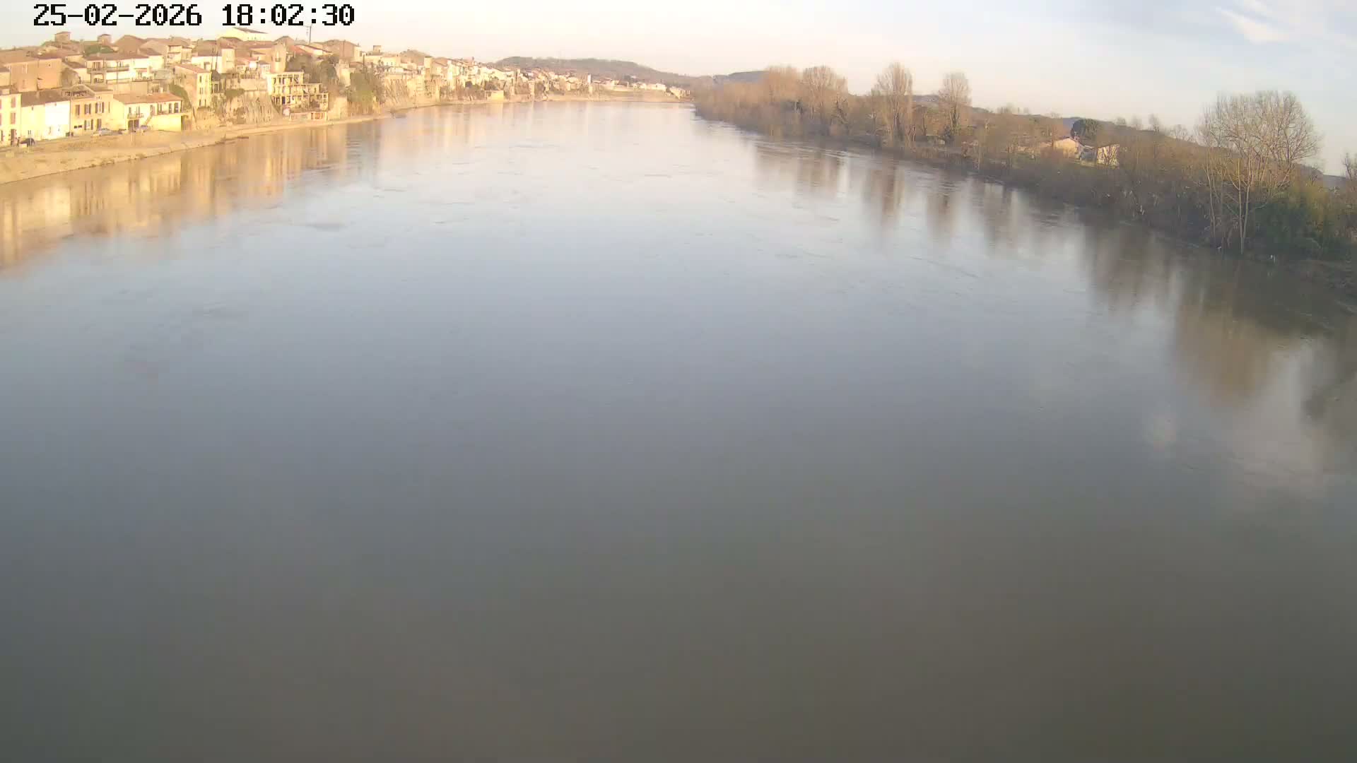 Tonneins City & Riviere Garonne River Live Cam - Marmande, Lot-et-Garonne, Nouvelle-Aquitaine, France