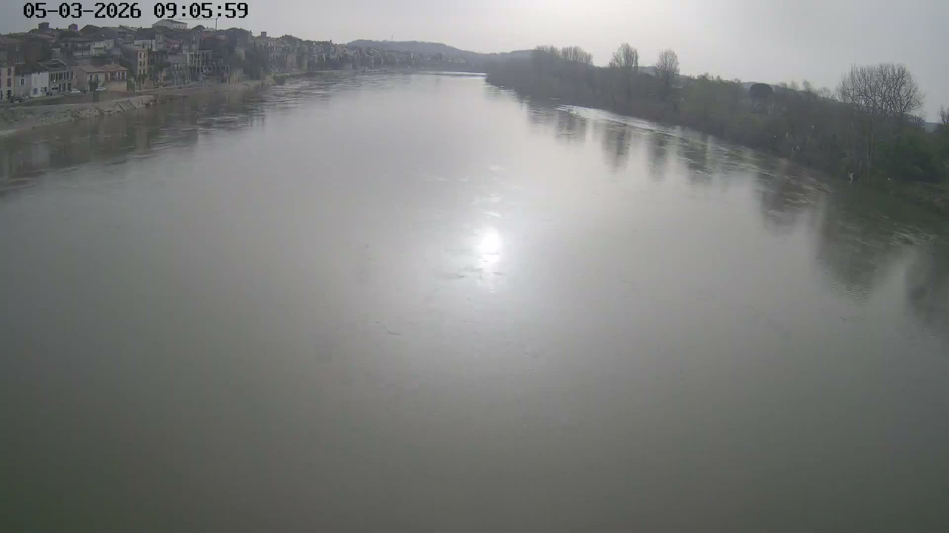 Tonneins City & Riviere Garonne River Live Cam - Marmande, Lot-et-Garonne, Nouvelle-Aquitaine, France