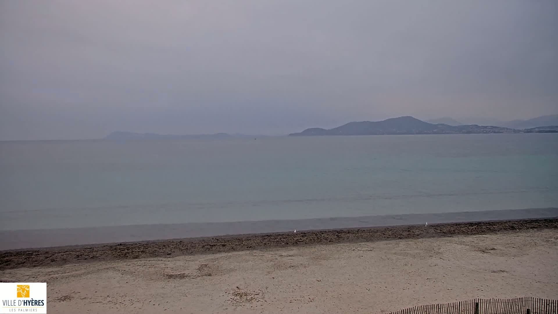 Hyeres - Plage dees Estagnets Beach Live Cam - Toulon, Var, Provence-Alpes-Cote d’Azur, France
