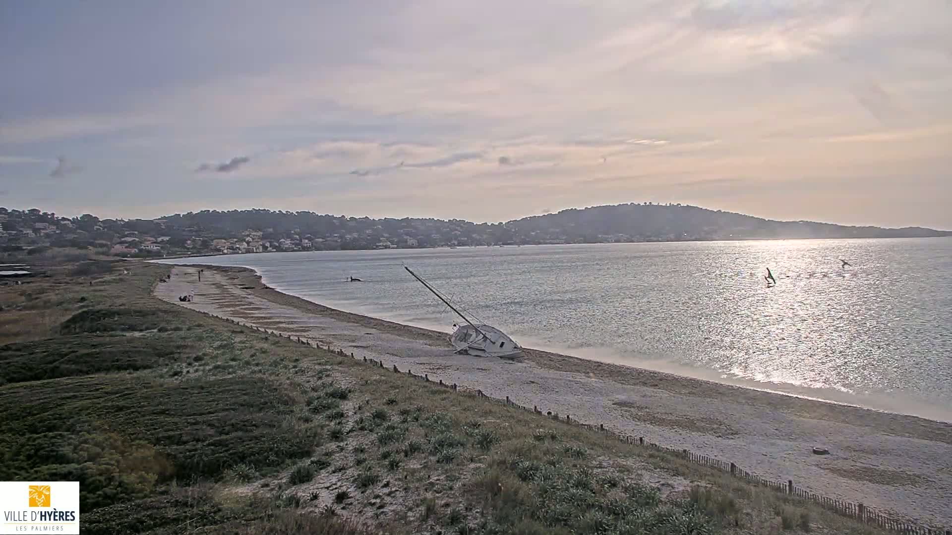 Hyeres - Plage dees Estagnets Beach Live Cam - Toulon, Var, Provence-Alpes-Cote d’Azur, France