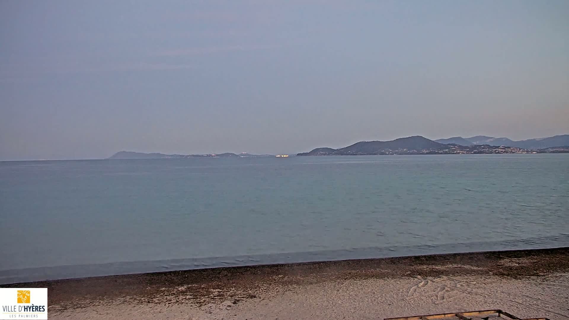 Hyeres - Plage dees Estagnets Beach Live Cam - Toulon, Var, Provence-Alpes-Cote d’Azur, France