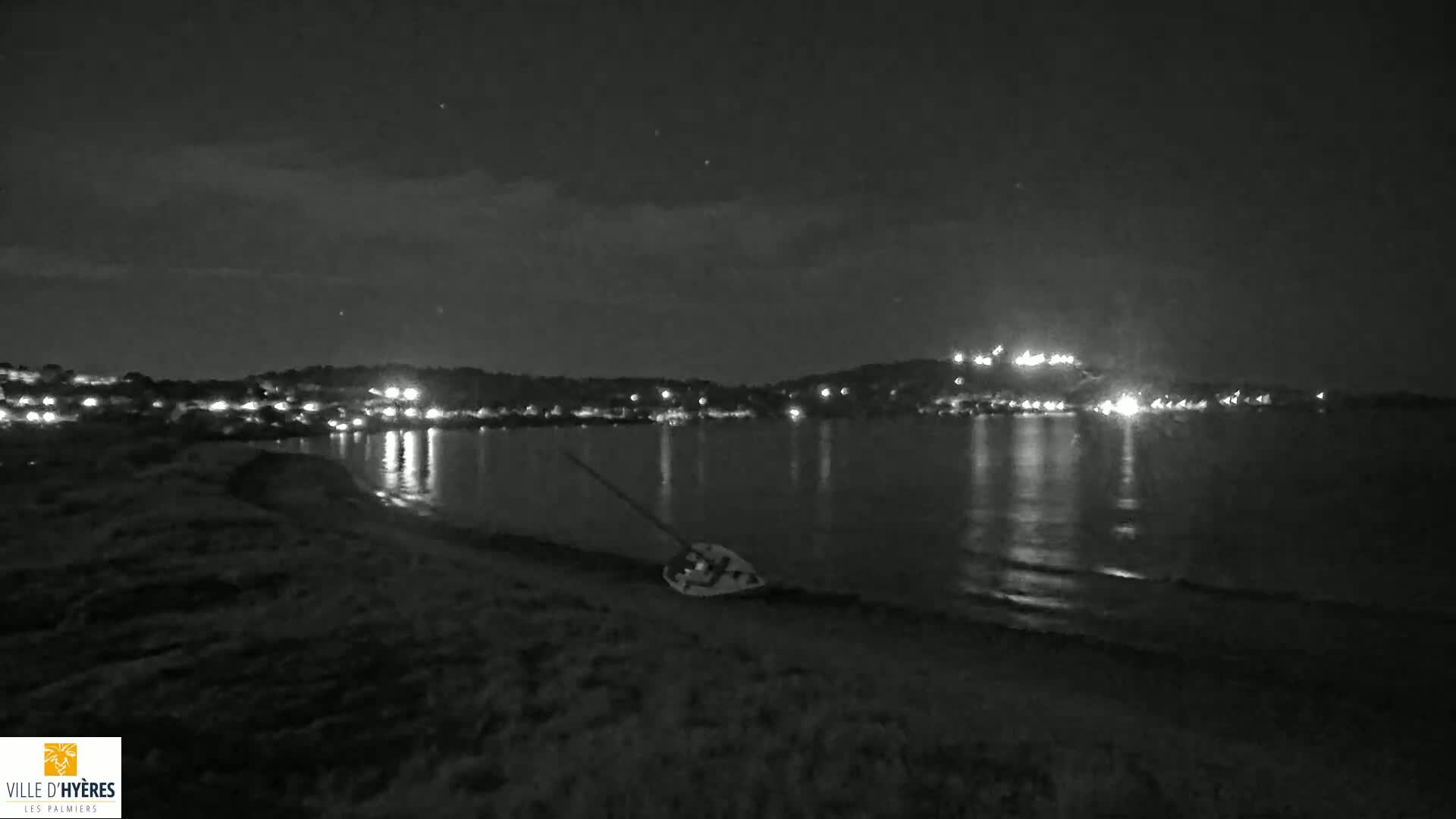 Hyeres - Plage dees Estagnets Beach Live Cam - Toulon, Var, Provence-Alpes-Cote d’Azur, France