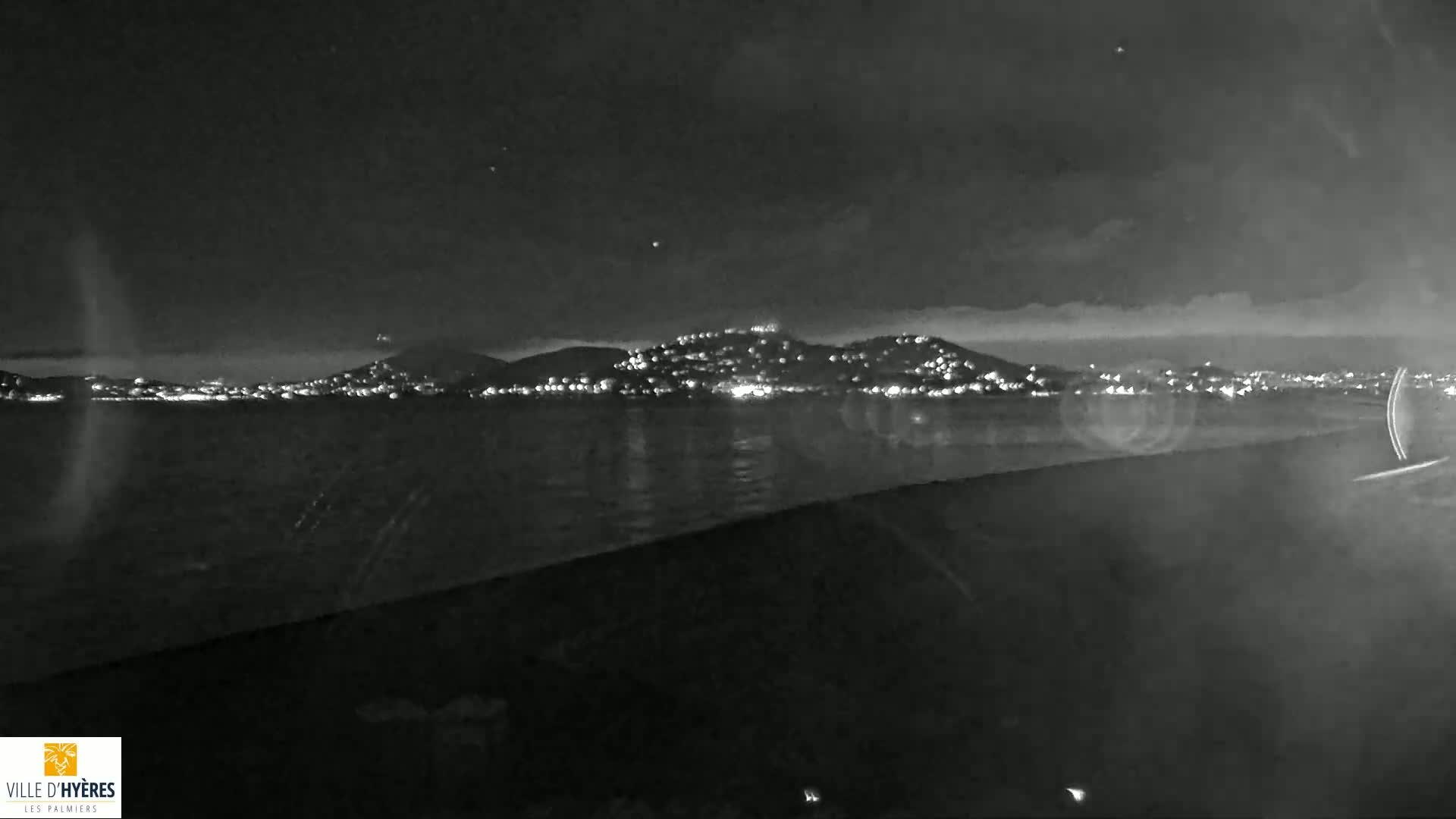 Hyeres - Plage dees Estagnets Beach Live Cam - Toulon, Var, Provence-Alpes-Cote d’Azur, France