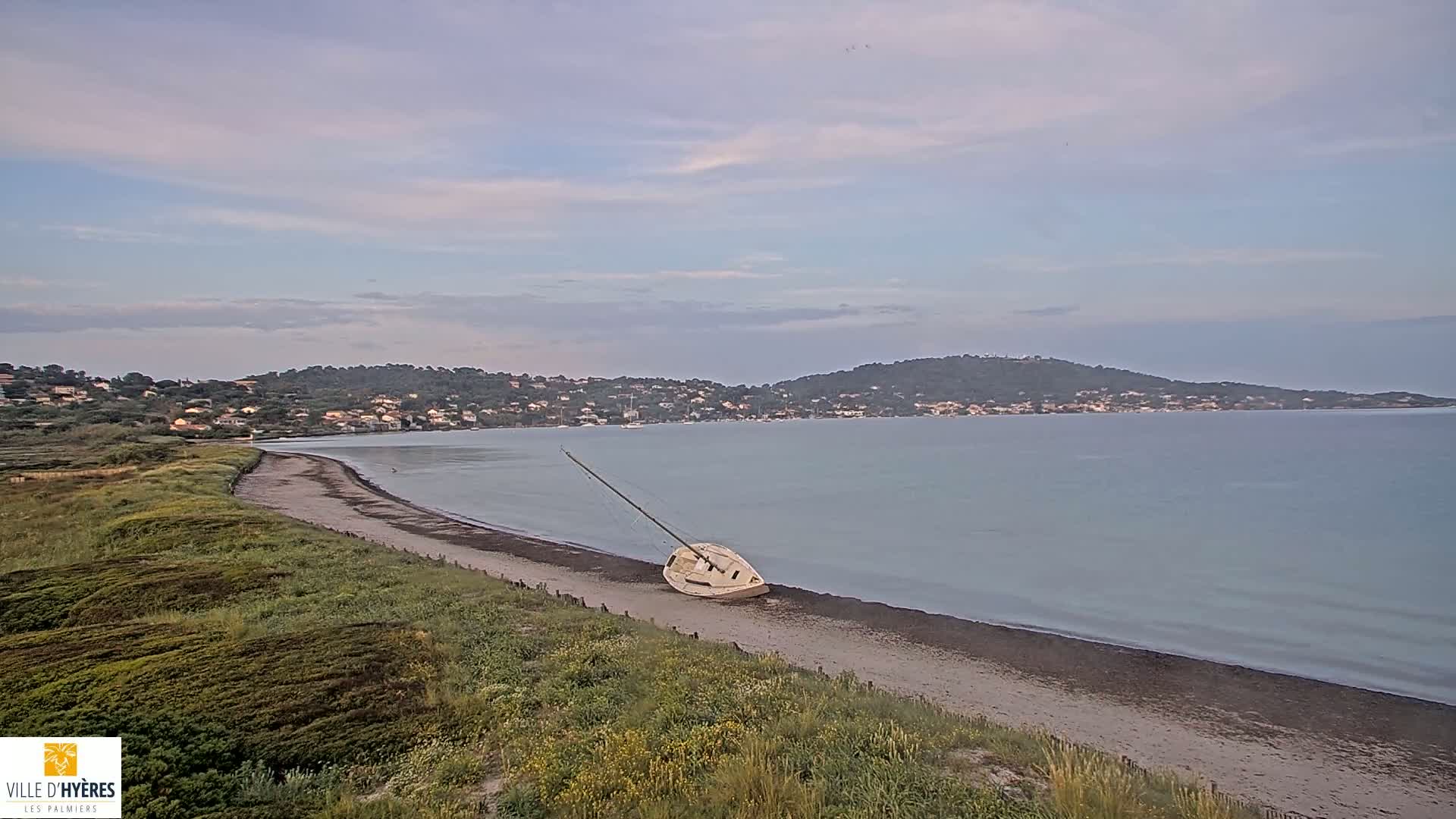 Hyeres - Plage dees Estagnets Beach Live Cam - Toulon, Var, Provence-Alpes-Cote d’Azur, France