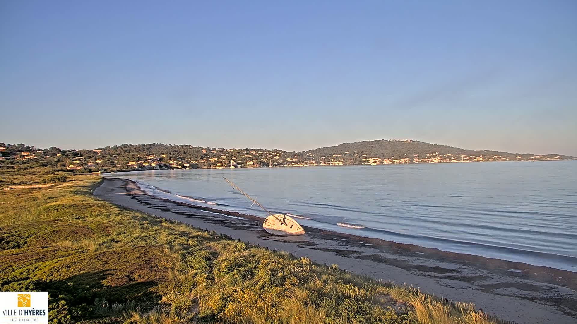 Hyeres - Plage dees Estagnets Beach Live Cam - Toulon, Var, Provence-Alpes-Cote d’Azur, France